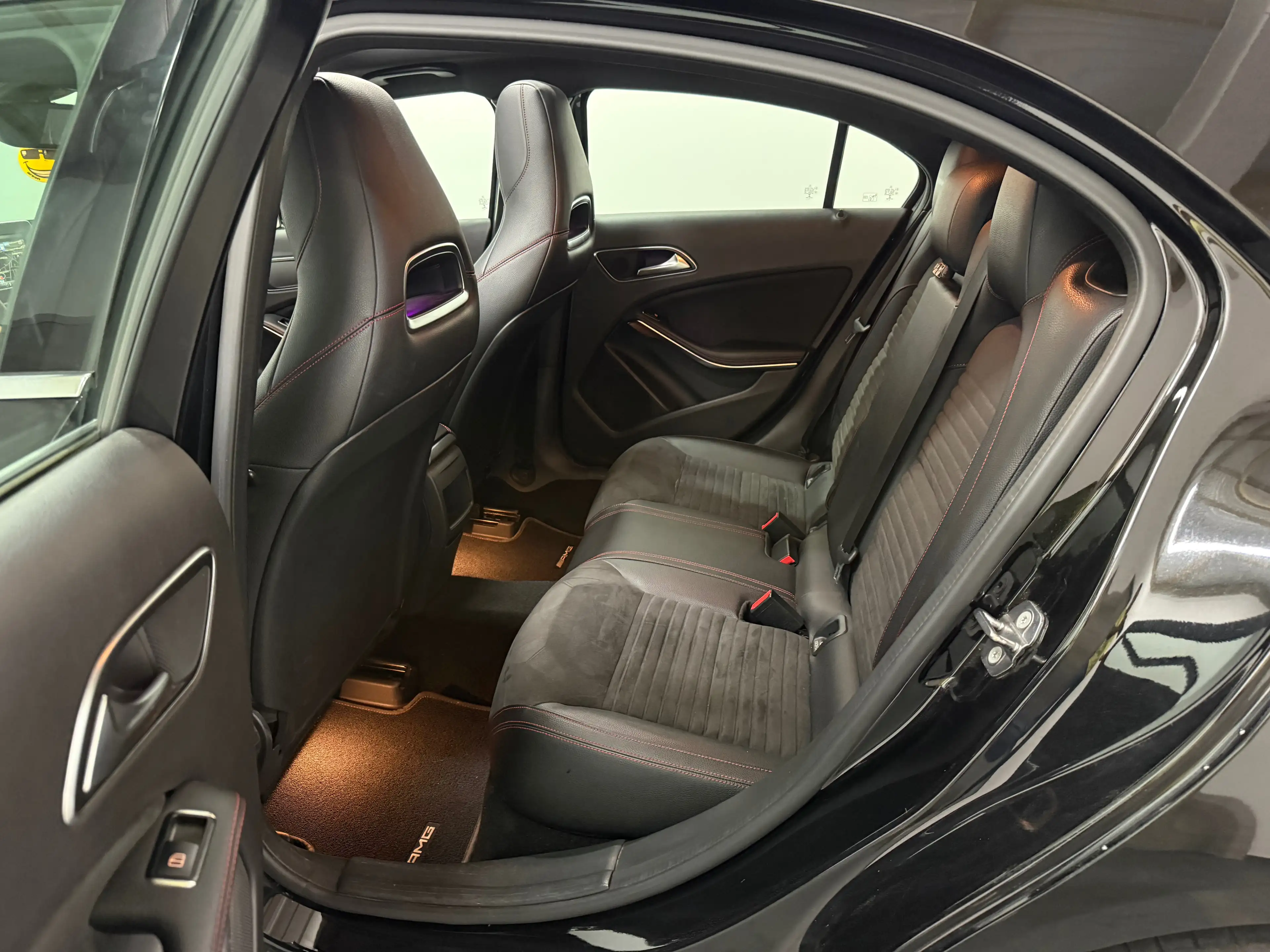 Mercedes-Benz A 180 Pack AMG - Euro 6b - Navi - Camera - Toit ouvrant — photo 11