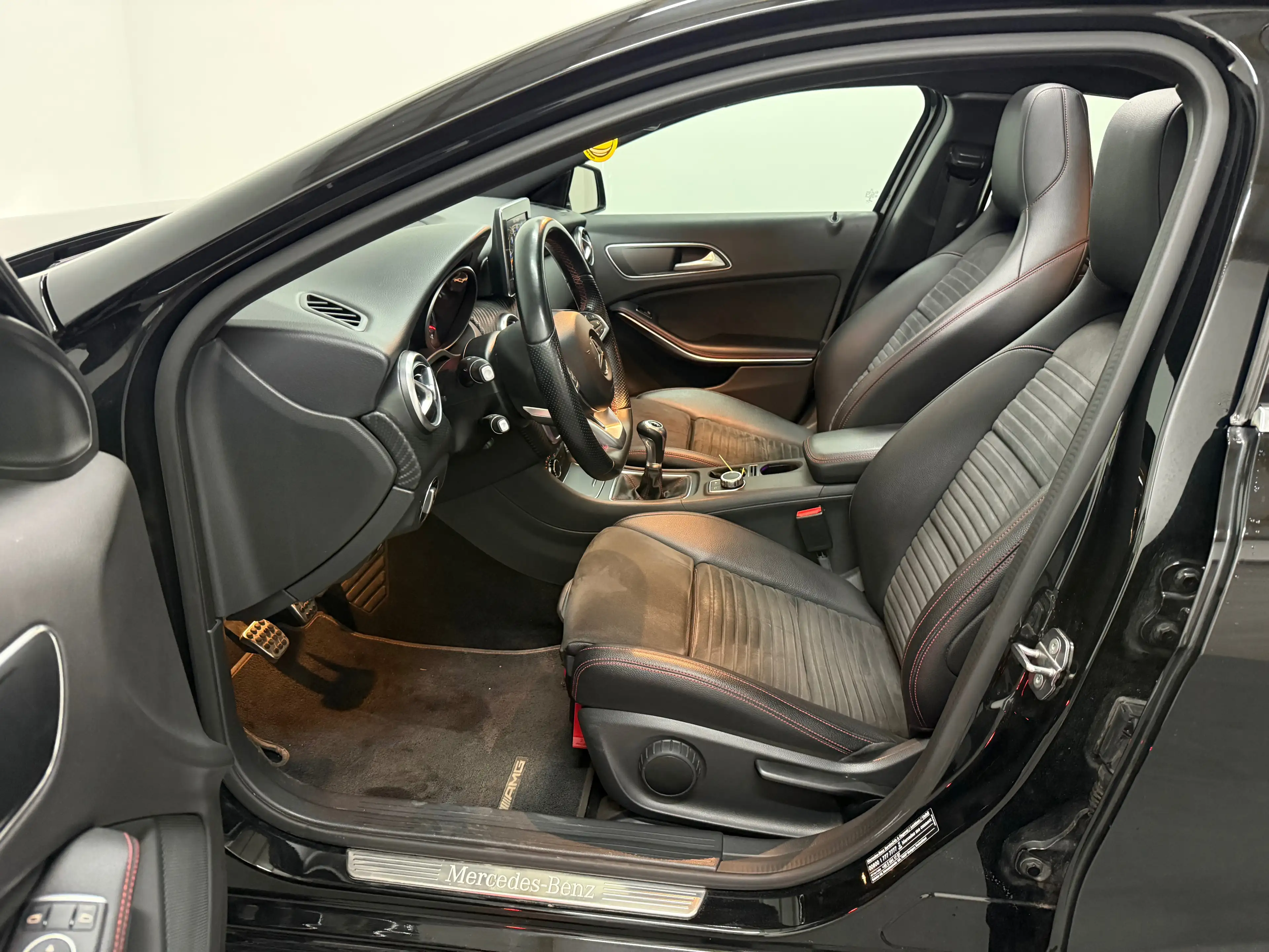 Mercedes-Benz A 180 Pack AMG - Euro 6b - Navi - Camera - Toit ouvrant — photo 10