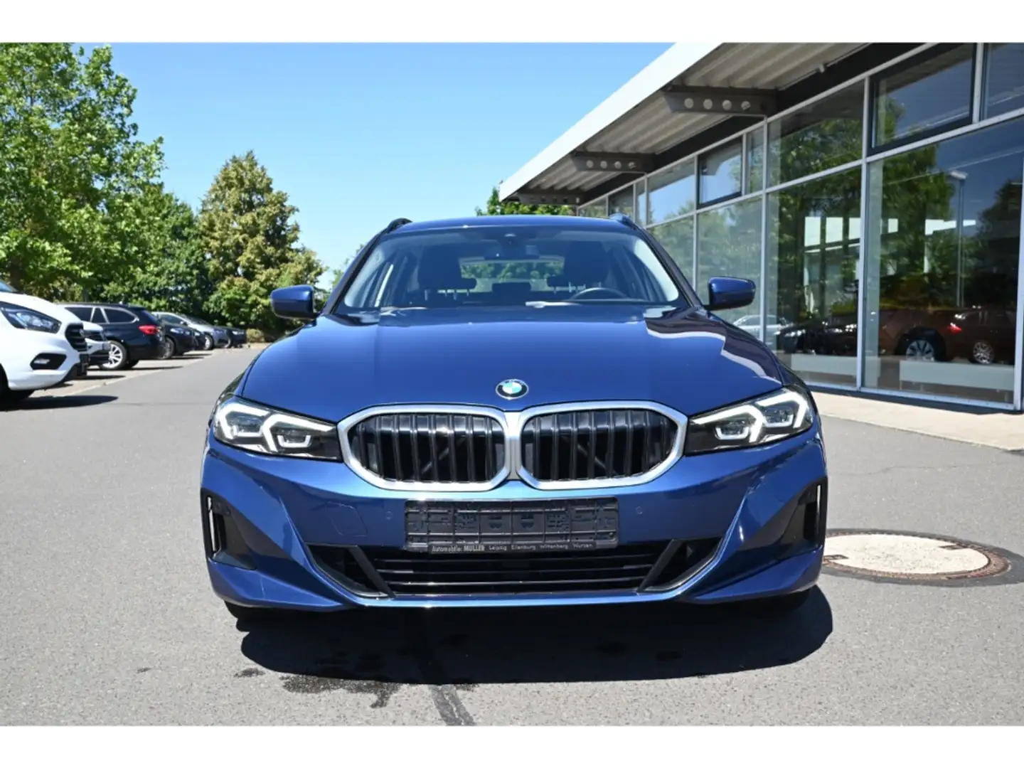 BMW 320 d xDrive Touring MildHybrid Navi LED Apple CP Azul - 2