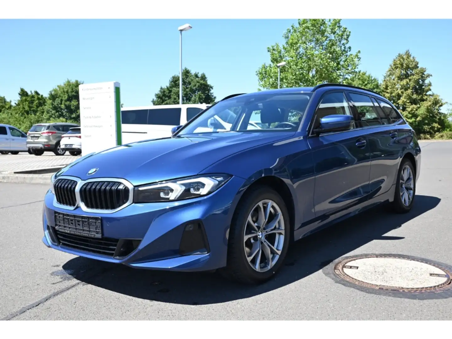 BMW 320 d xDrive Touring MildHybrid Navi LED Apple CP Azul - 1