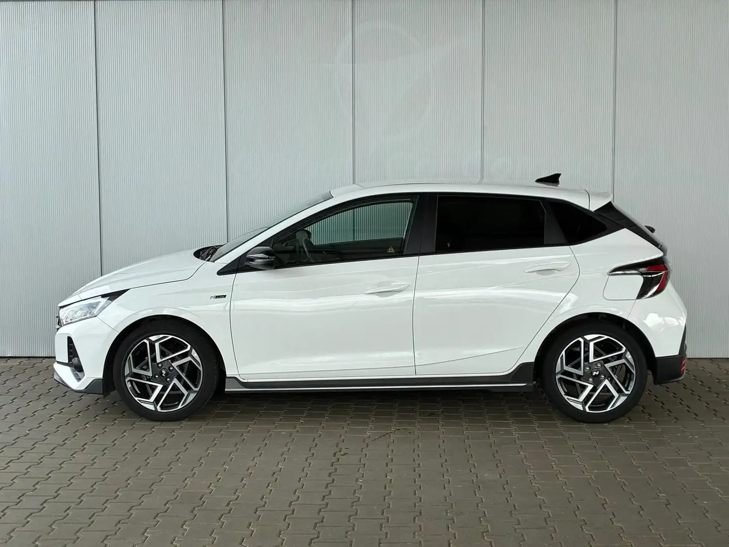 Hyundai i20 1.2 MPI N-Line / LED Tempomat Navi Rückfahrkame... Weiß - 2