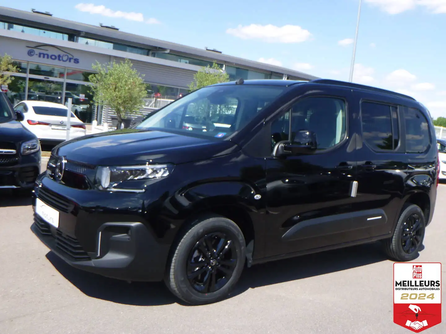 Citroen Berlingo Taille M BlueHDi 130 S\u0026S EAT8 Plus Noir - 1