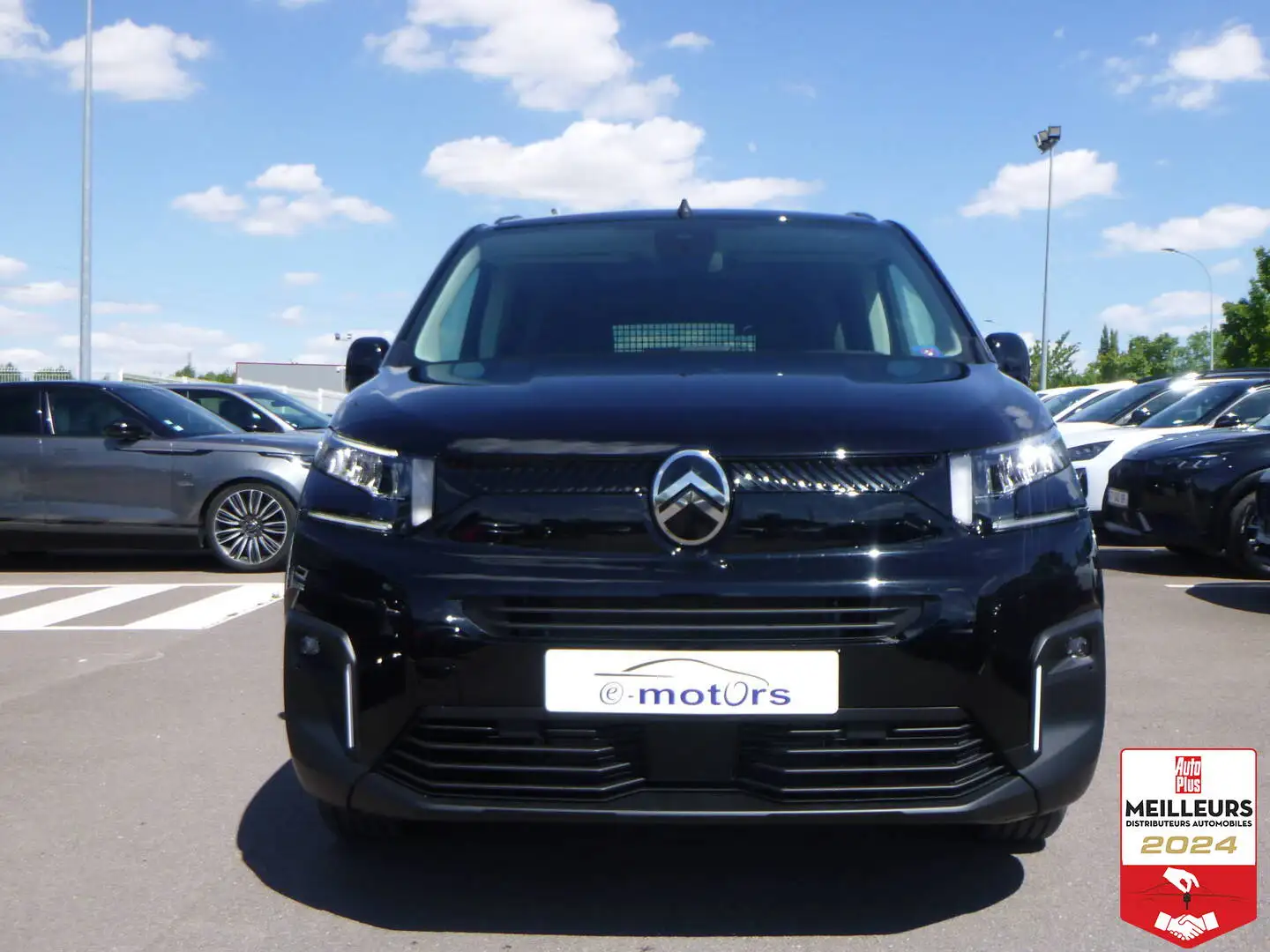 Citroen Berlingo Taille M BlueHDi 130 S\u0026S EAT8 Plus Noir - 2