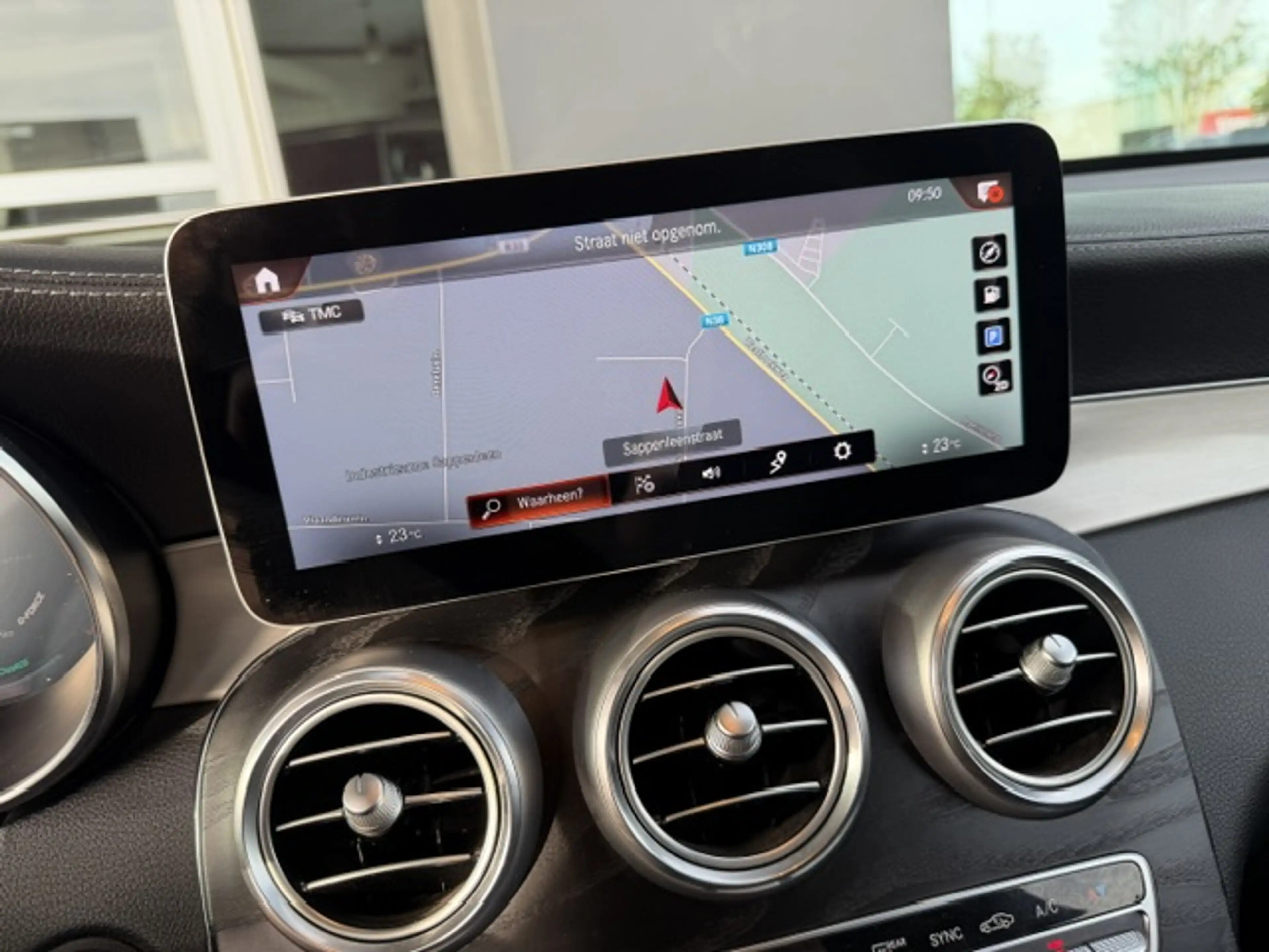 Mercedes-Benz GLC 200 Sport 4-Matic / Leder / MBUX + / Cam / Multibeam LED / Carplay — photo 10