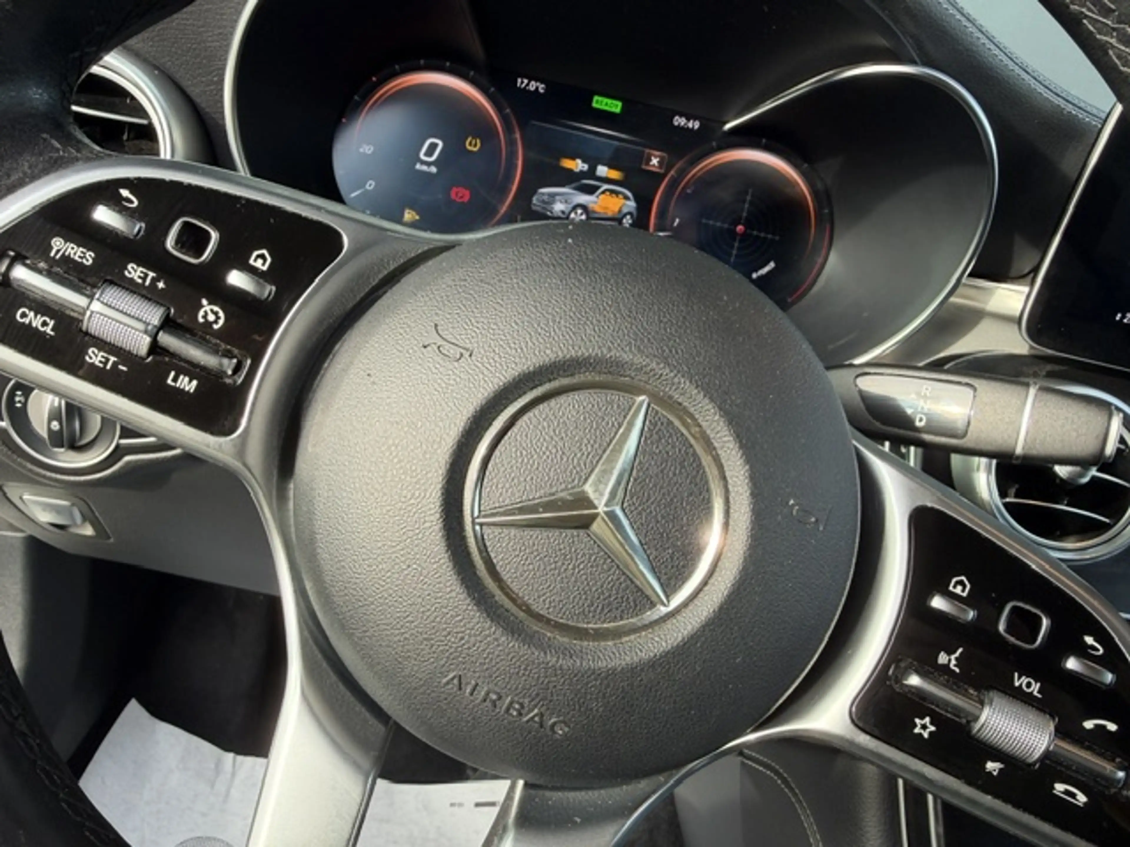 Mercedes-Benz GLC 200 Sport 4-Matic / Leder / MBUX + / Cam / Multibeam LED / Carplay — photo 7