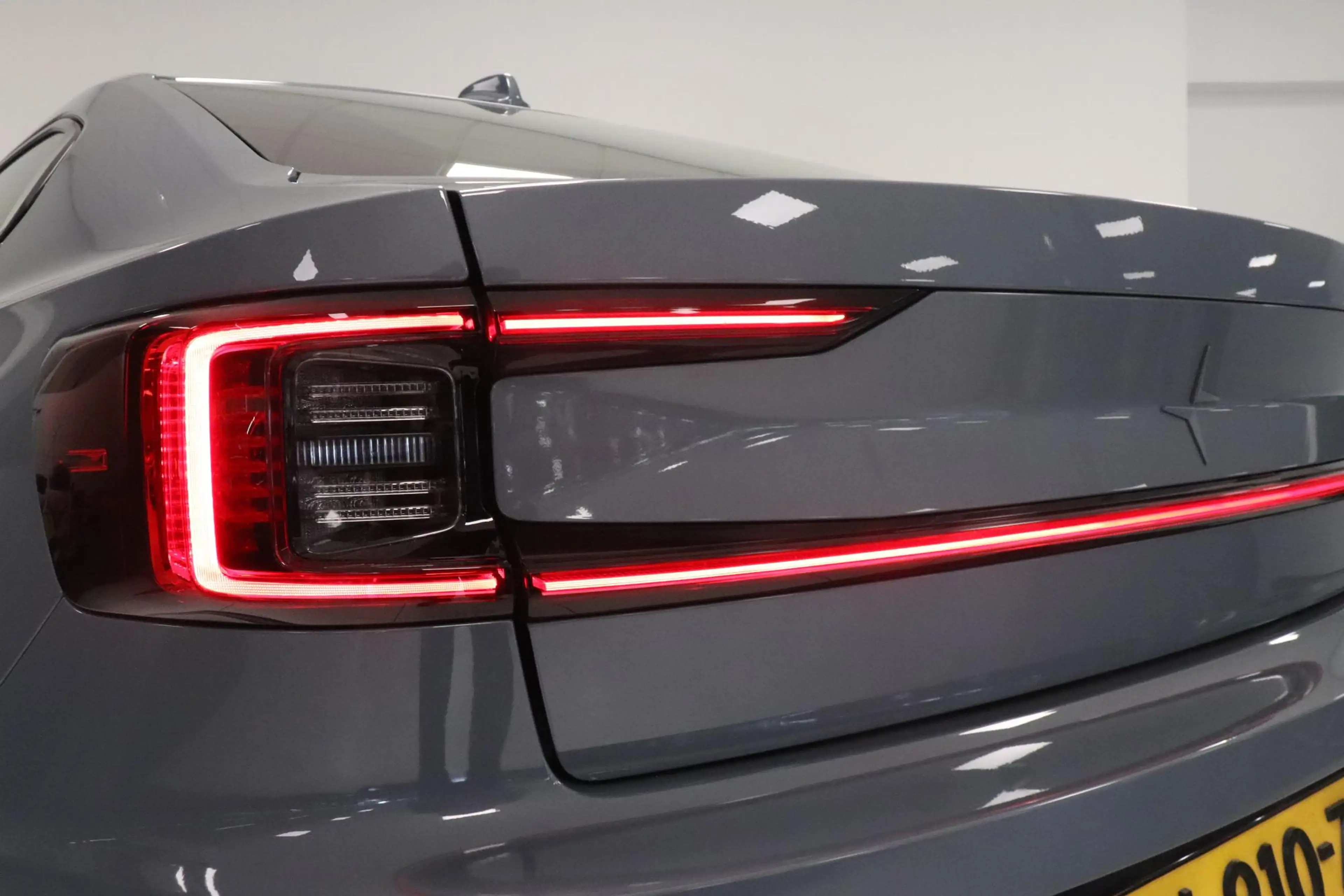 Polestar 2 Standard Range Single Motor 63kWh | 360° Camera | — photo 32