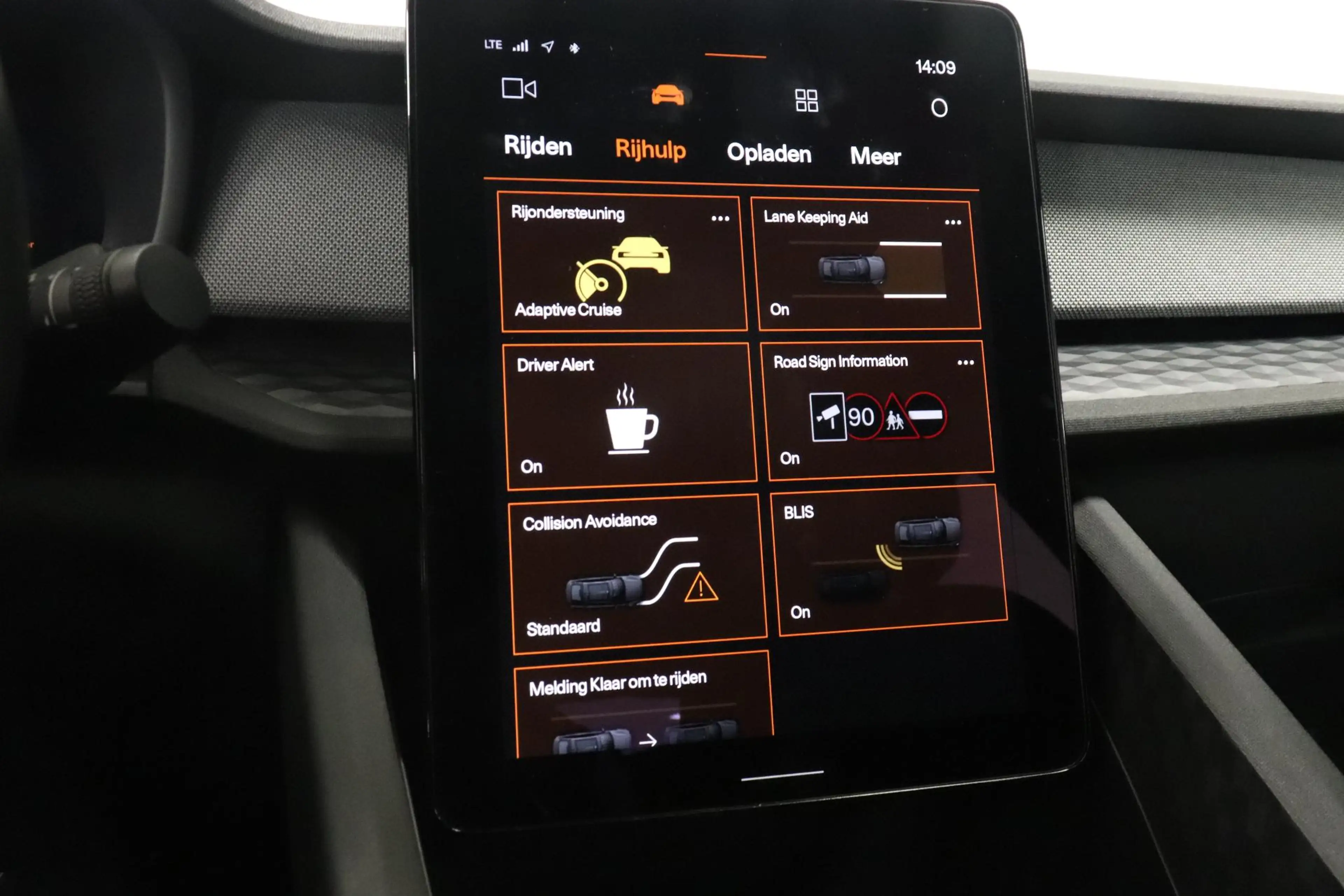 Polestar 2 Standard Range Single Motor 63kWh | 360° Camera | — photo 37