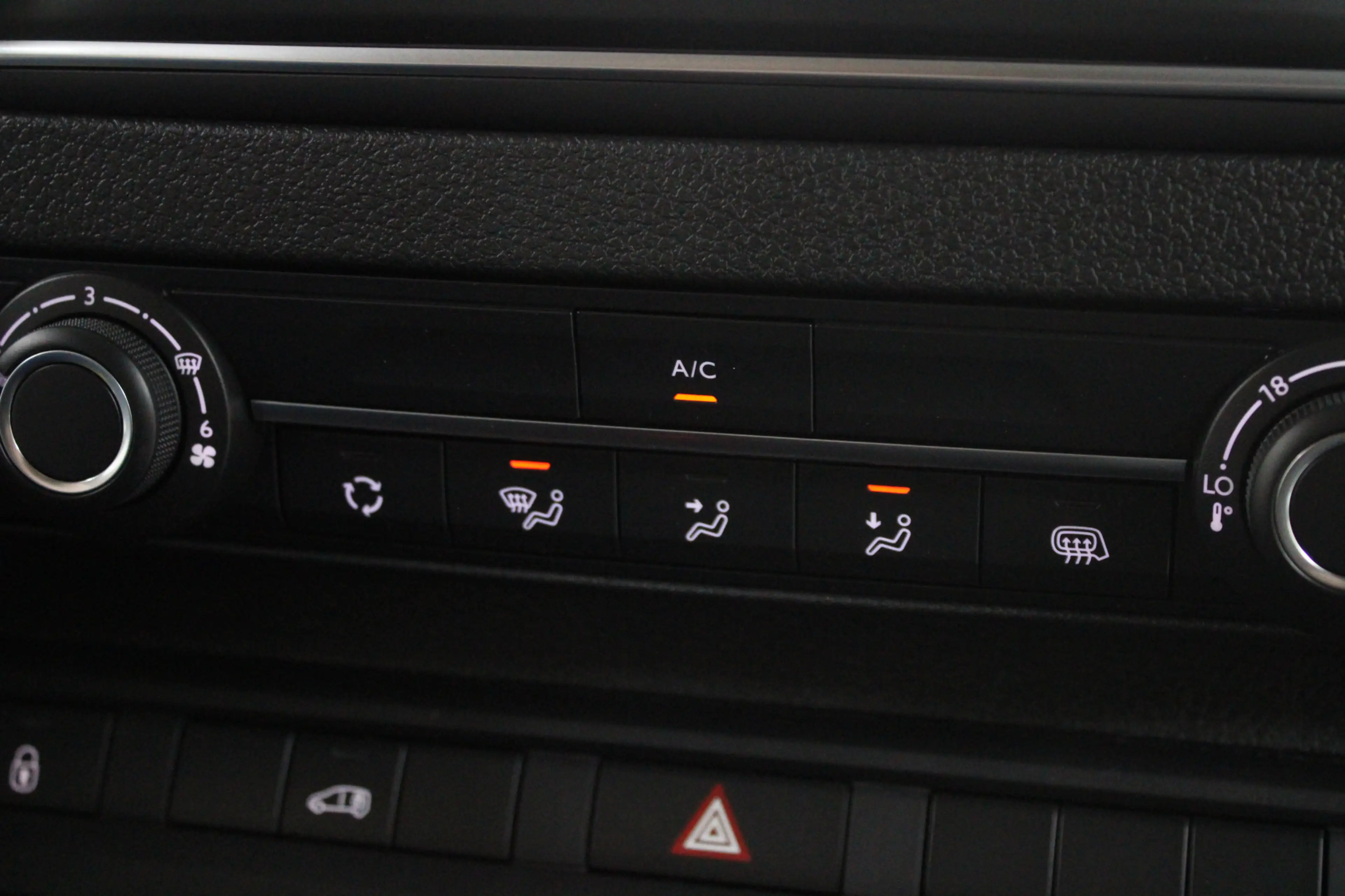 Opel Vivaro-e Electric L3 75 kWh | Airco | Carplay | Navi Full | — photo 29