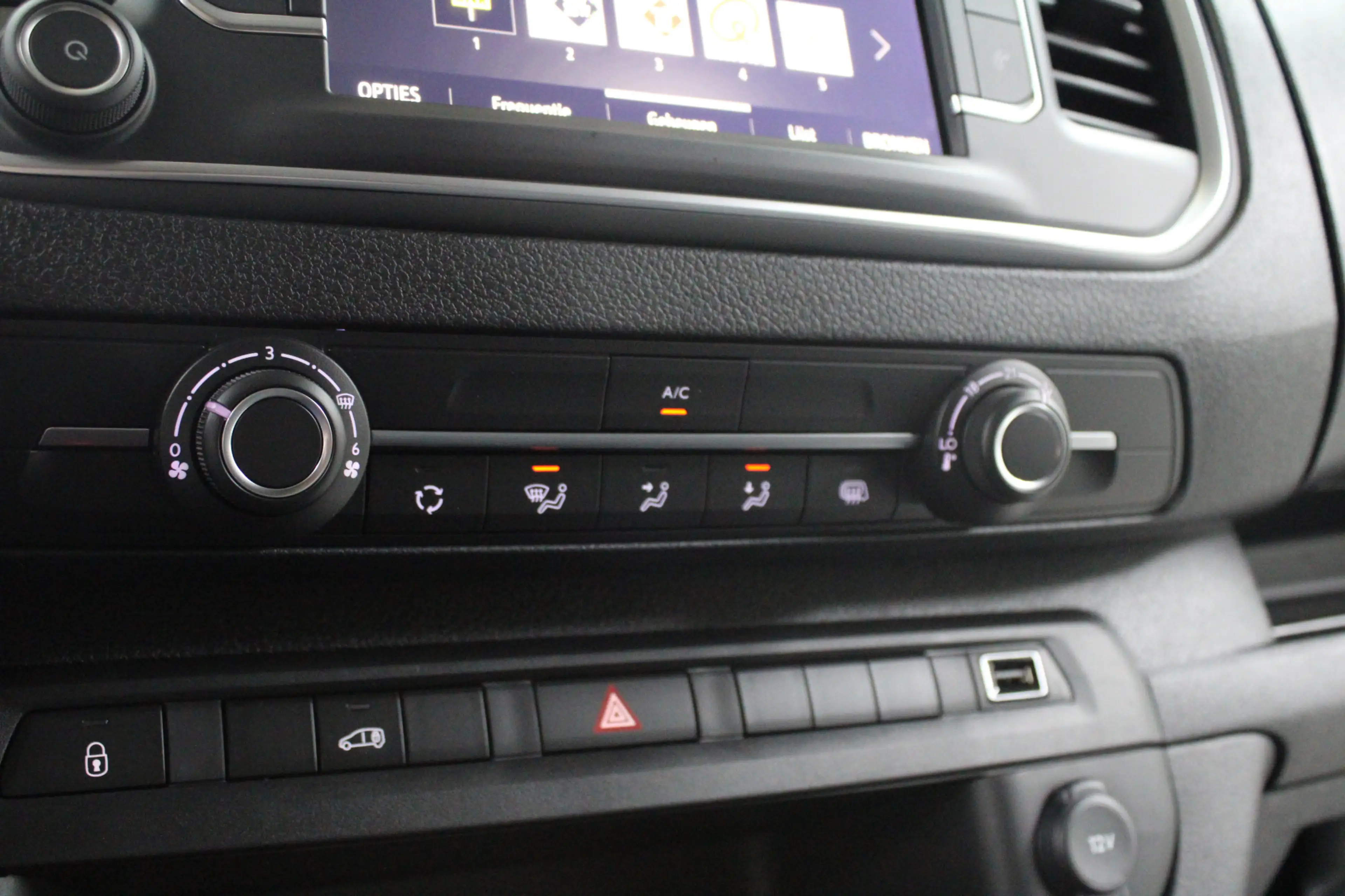 Opel Vivaro-e Electric L3 75 kWh | Airco | Carplay | Navi Full | — photo 28
