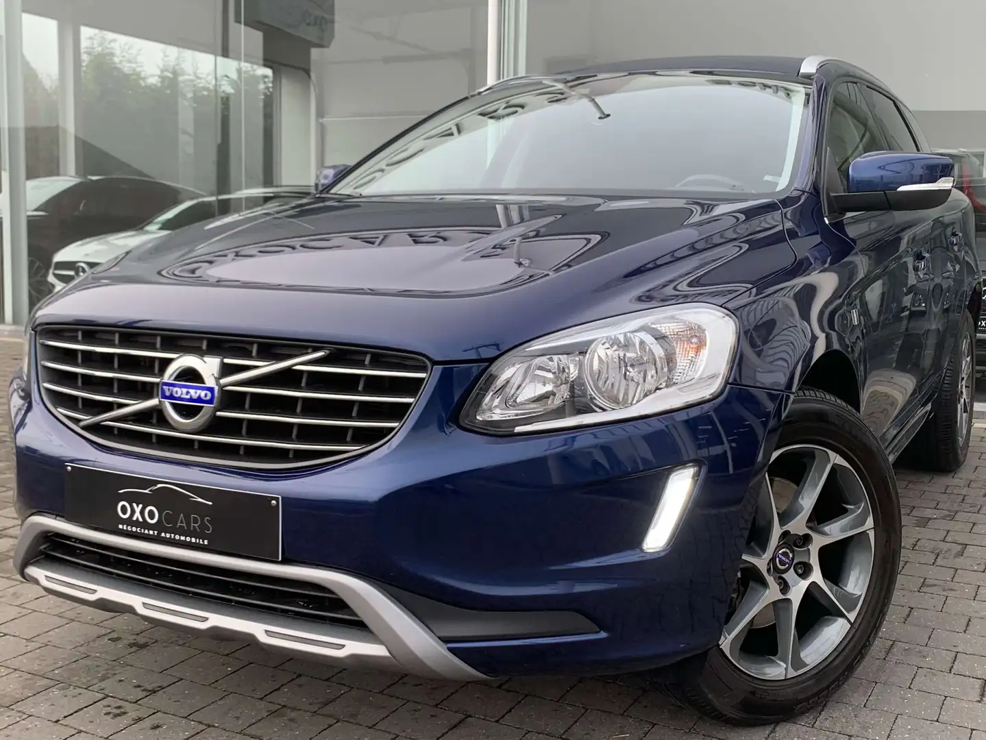 Volvo XC60 2.0 D3 / Ocean Race / Gps / Cuir / Cruise / PDC / Bleu - 1