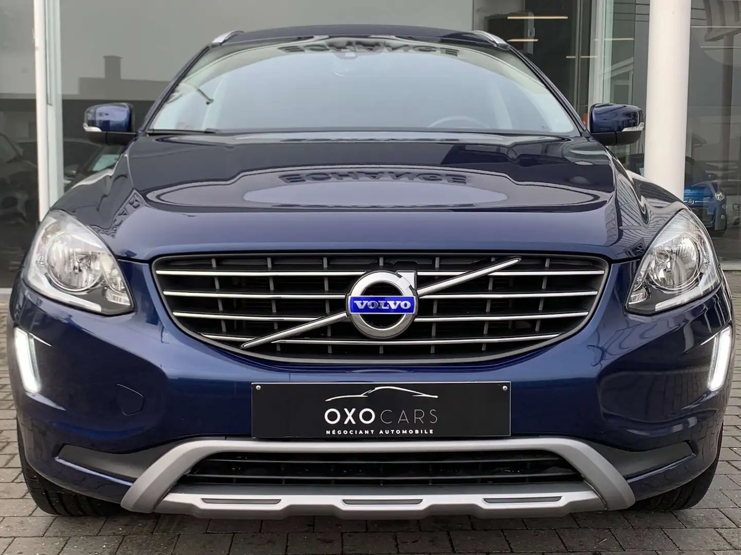 Volvo XC60 2.0 D3 / Ocean Race / Gps / Cuir / Cruise / PDC / Bleu - 2