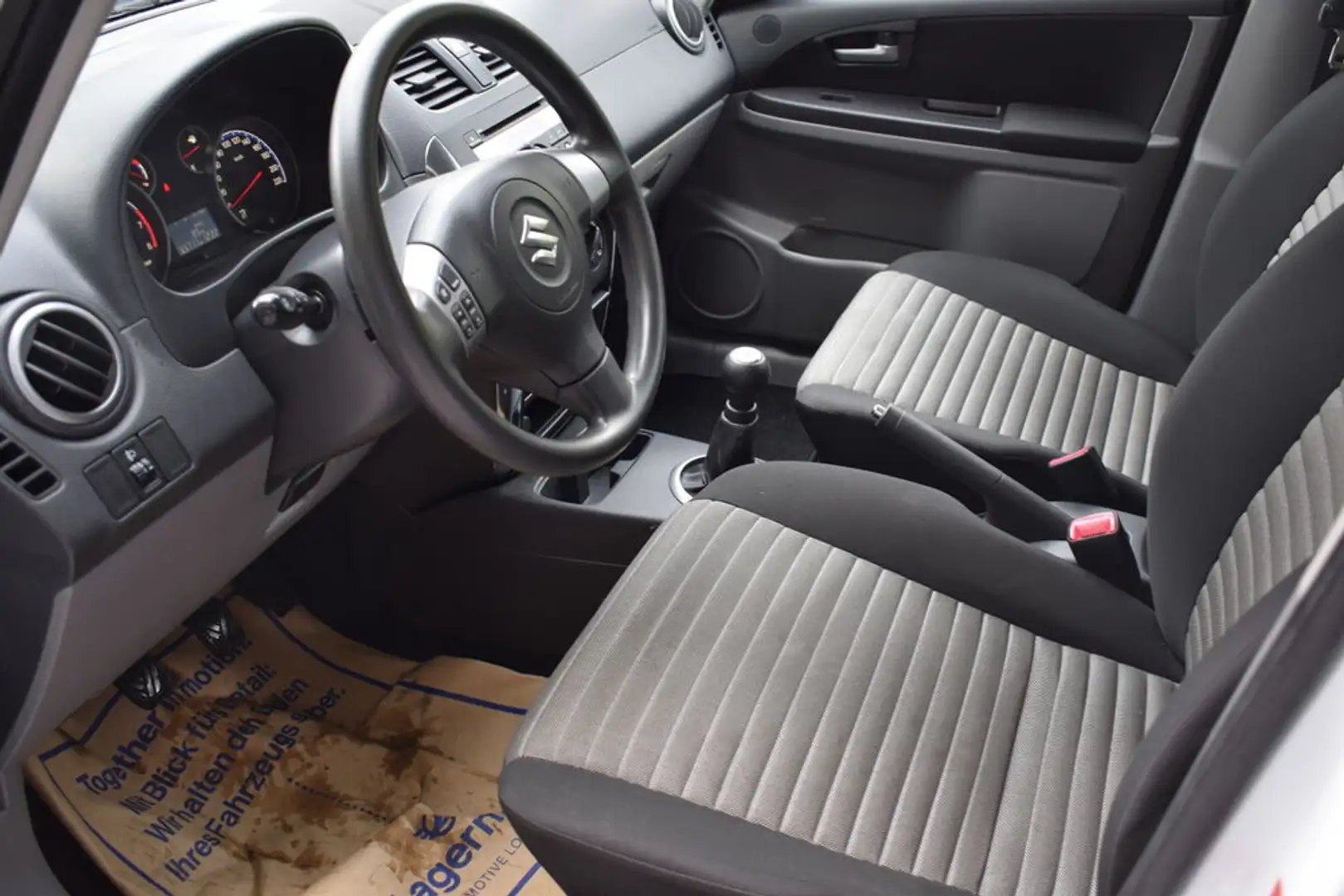 Suzuki SX4 4 WD Crossover wie neu garantie Weiß - 2