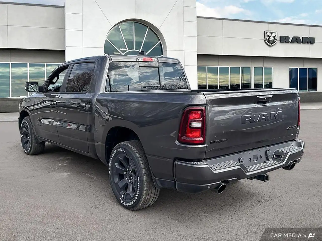 RAM 1500 снимка RAM 1500