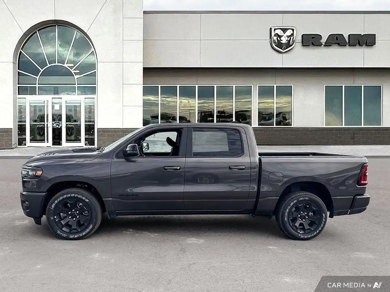 RAM 1500 снимка RAM 1500