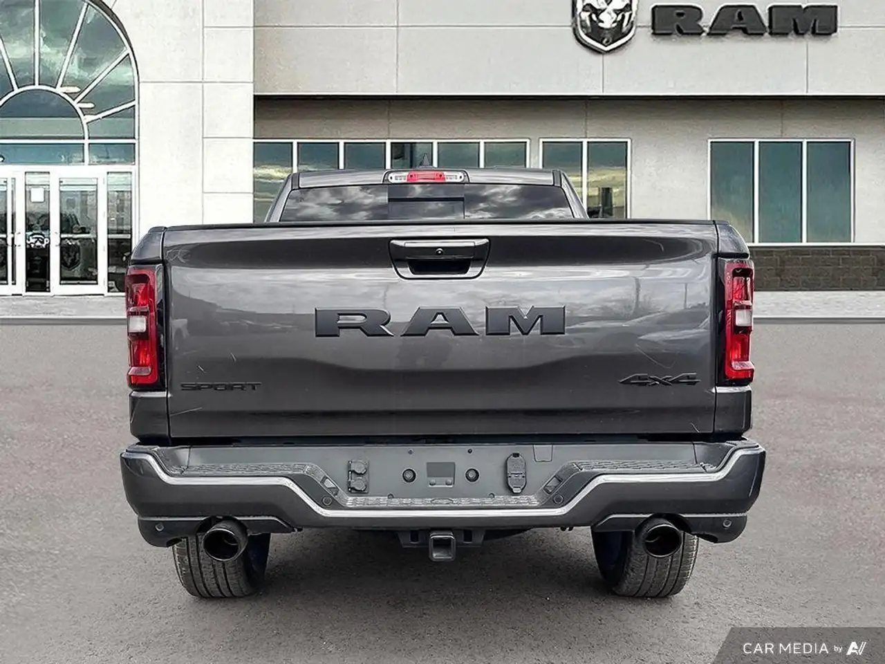 RAM 1500 снимка RAM 1500