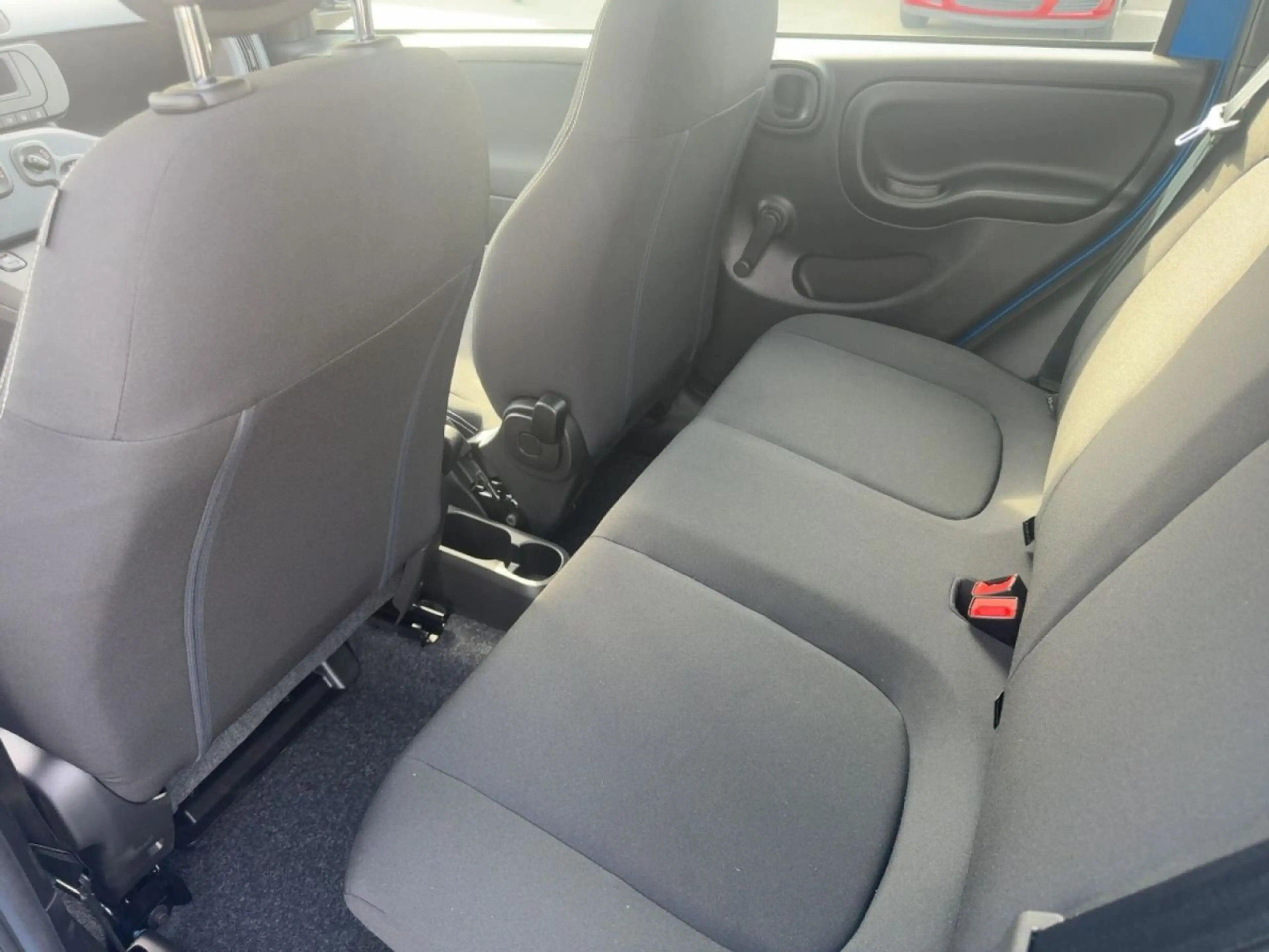 Fiat Pandina Pop 1.0 Hybrid — photo 10