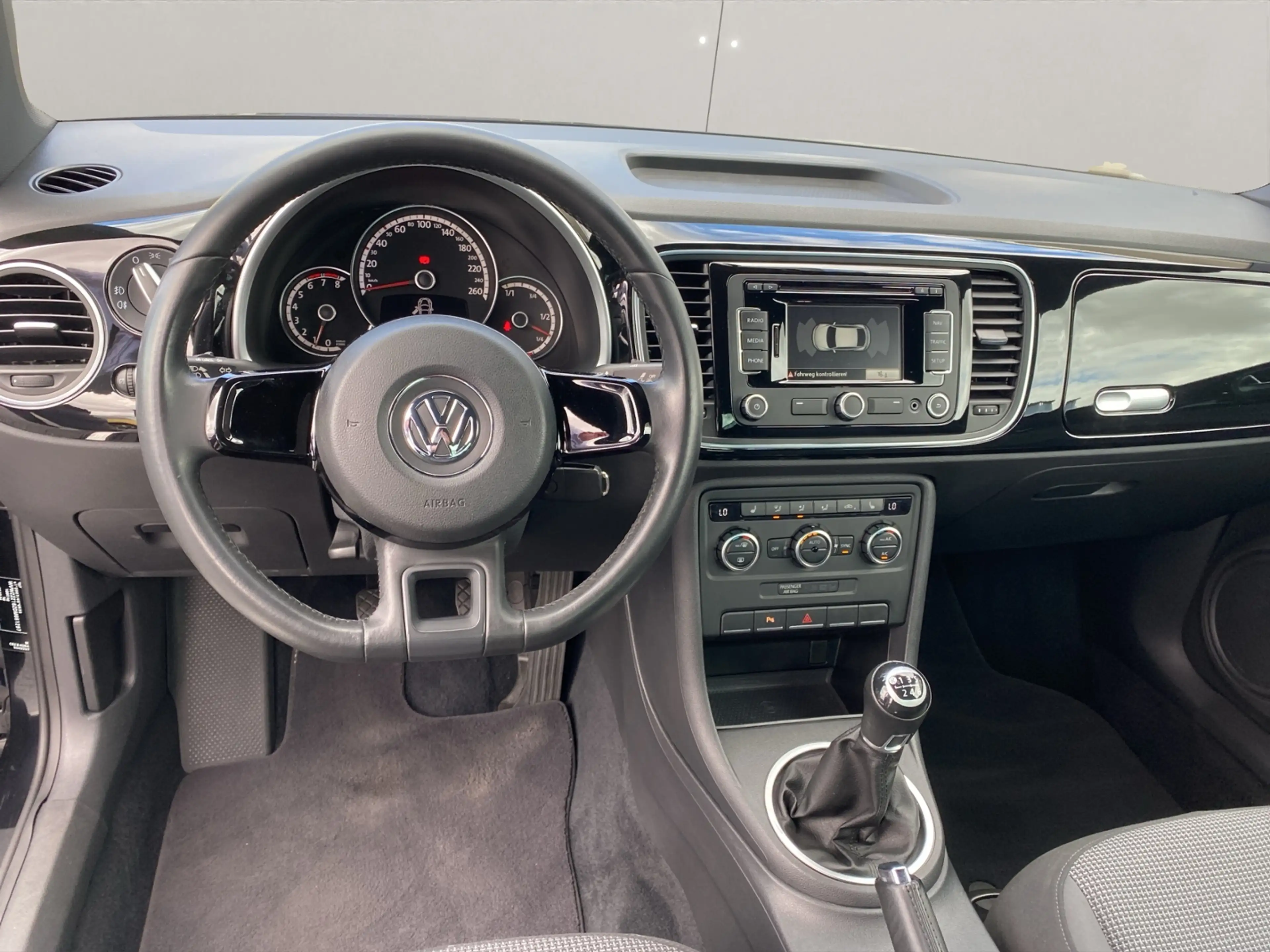 Volkswagen Beetle 1.2 TSI Design *PDC SHZ* — photo 13