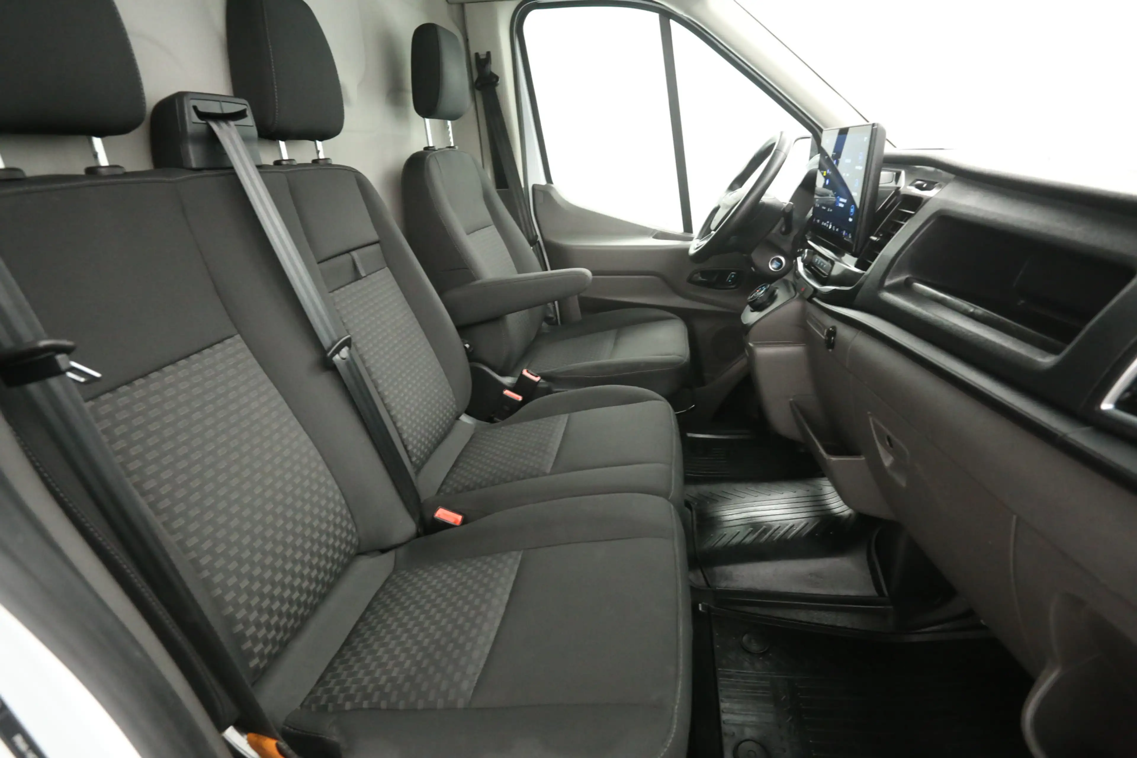 Ford E-Transit 75 kWh L3H3 | Snelladen | Clima | Camera | Carplay — photo 12