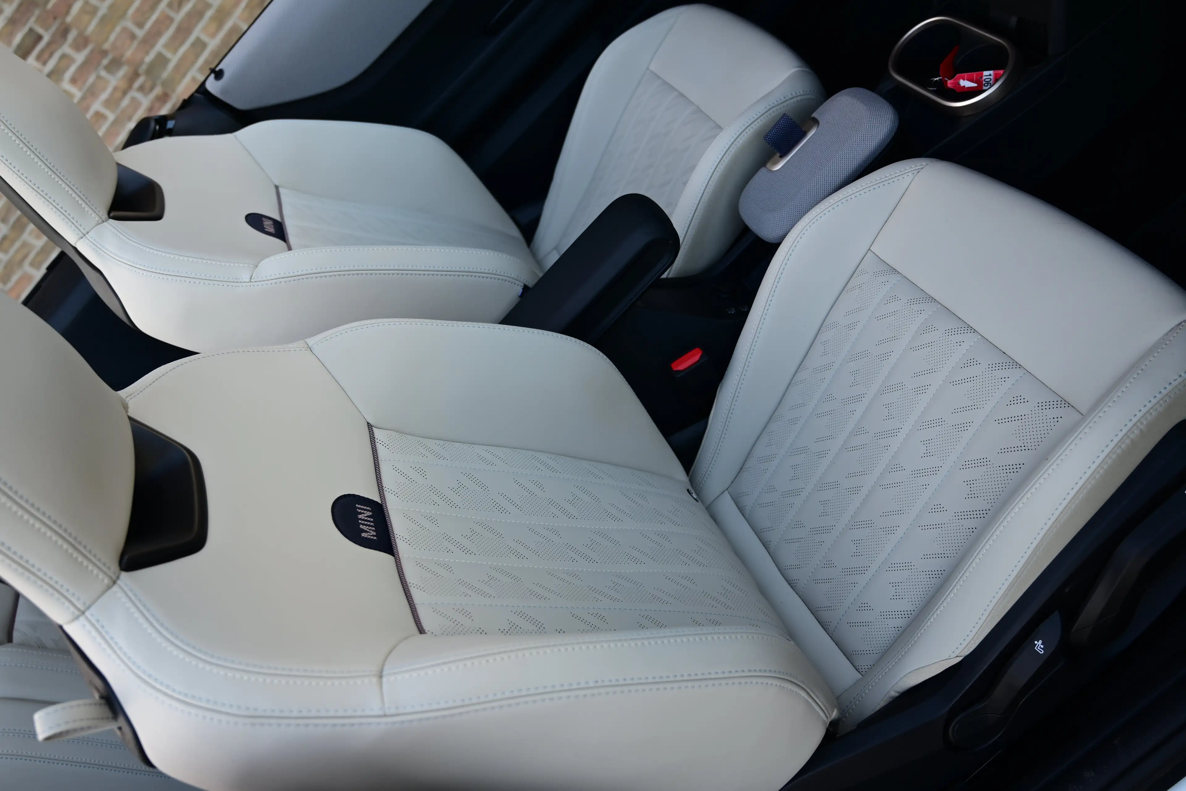 MINI Cooper C Cabrio AUT / LEATHER BEIGE / 360 CAMERA / HK AUDIO / NEW — photo 15