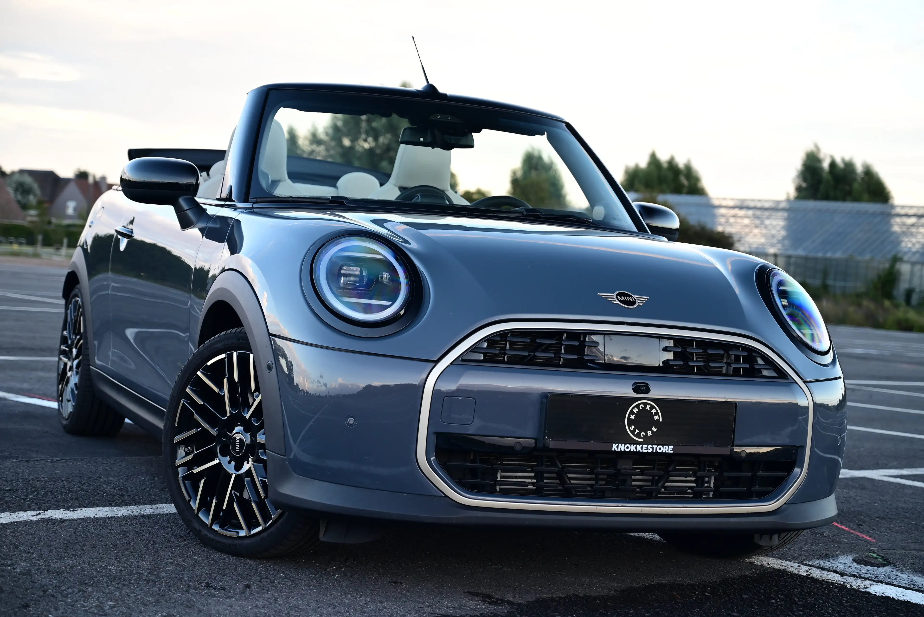 MINI Cooper C Cabrio AUT / LEATHER BEIGE / 360 CAMERA / HK AUDIO / NEW — photo 3