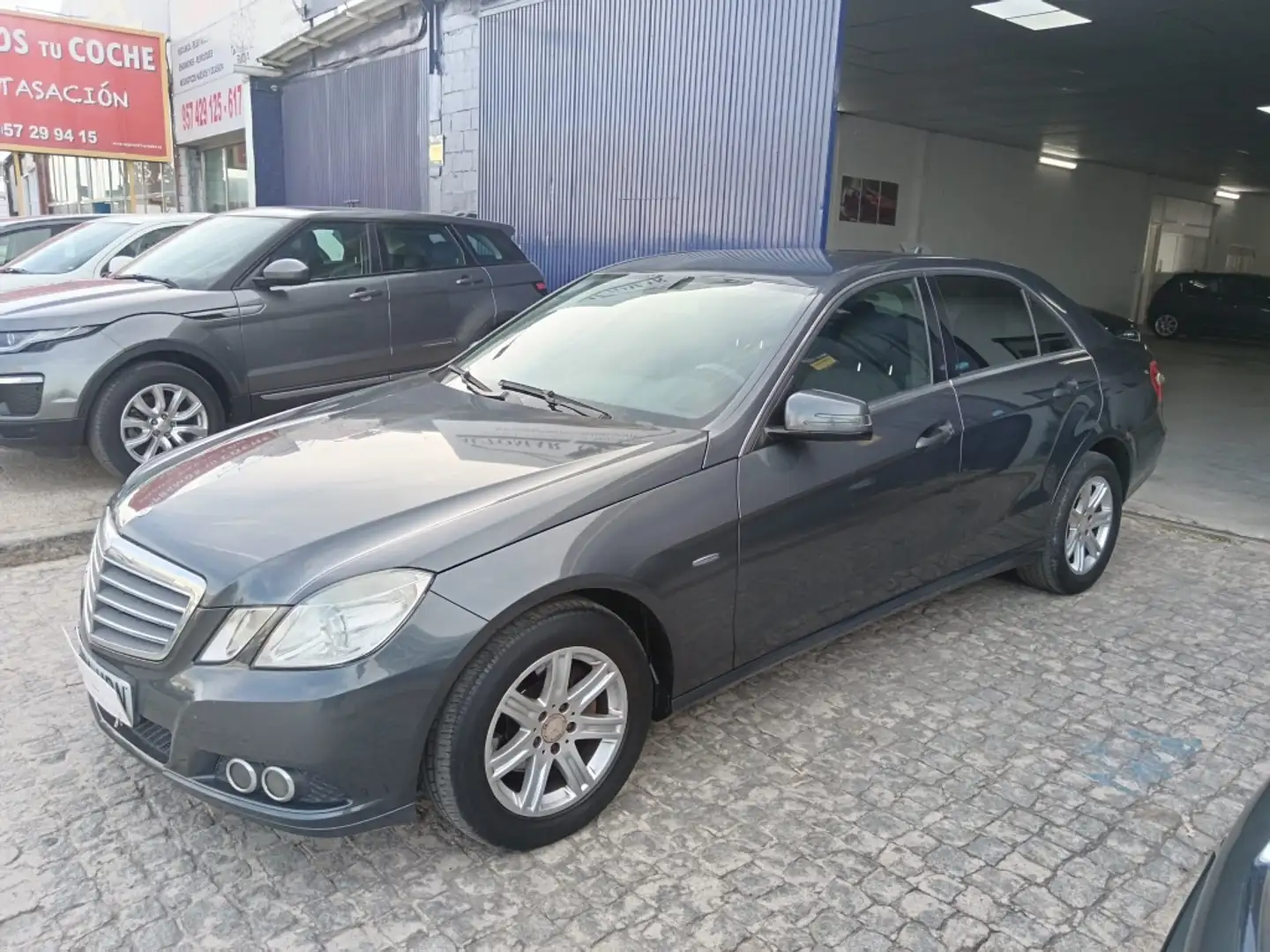 Mercedes-Benz E 220 220CDI BE Dynamic Edition Avantgarde Gris - 2