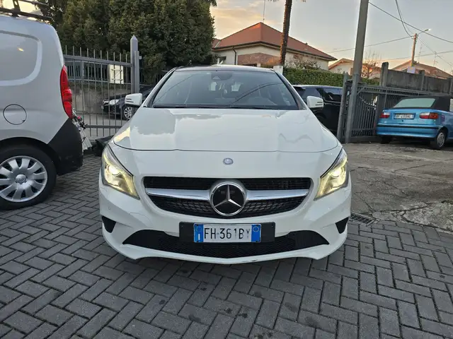 Mercedes-Benz CLA 220 CLA Shooting Brake Executive 4matic auto