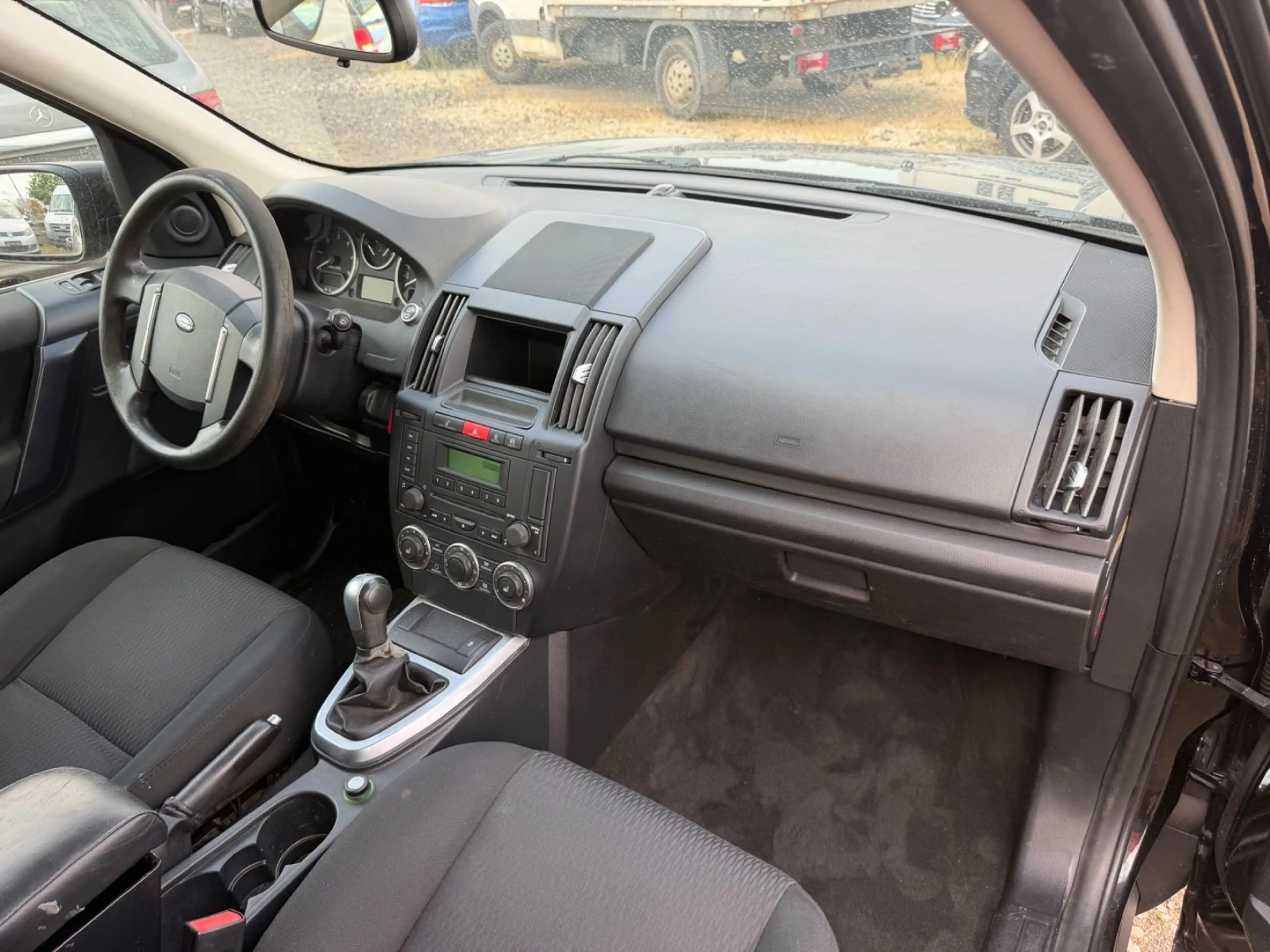 Land Rover Freelander 2 E eD4 — photo 15