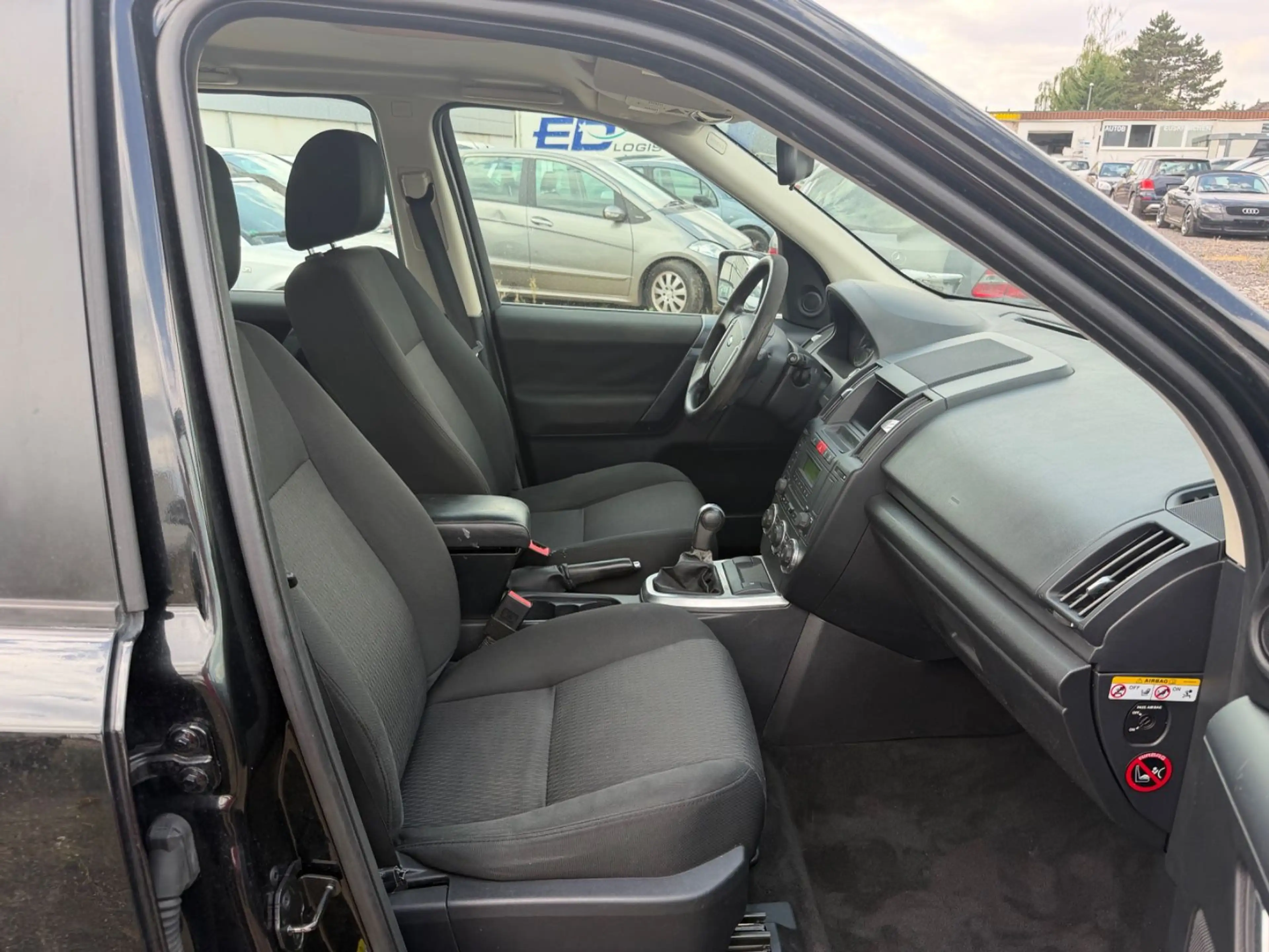 Land Rover Freelander 2 E eD4 — photo 13