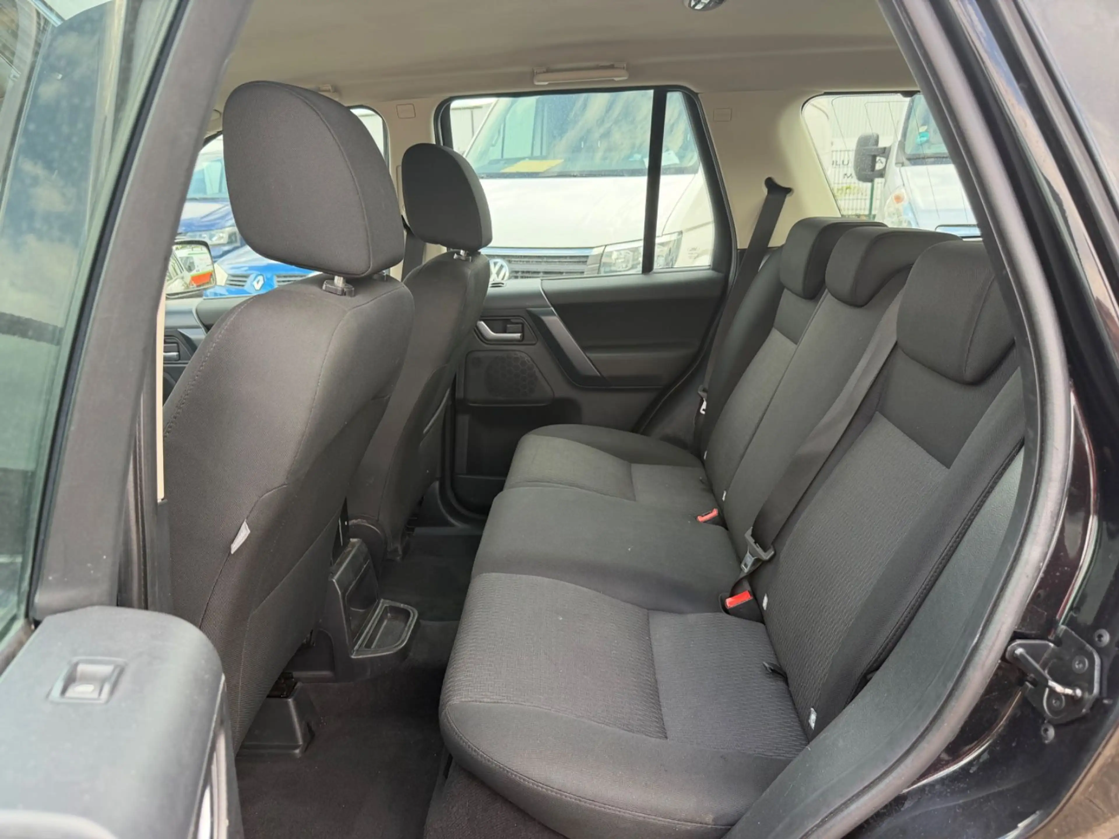 Land Rover Freelander 2 E eD4 — photo 12