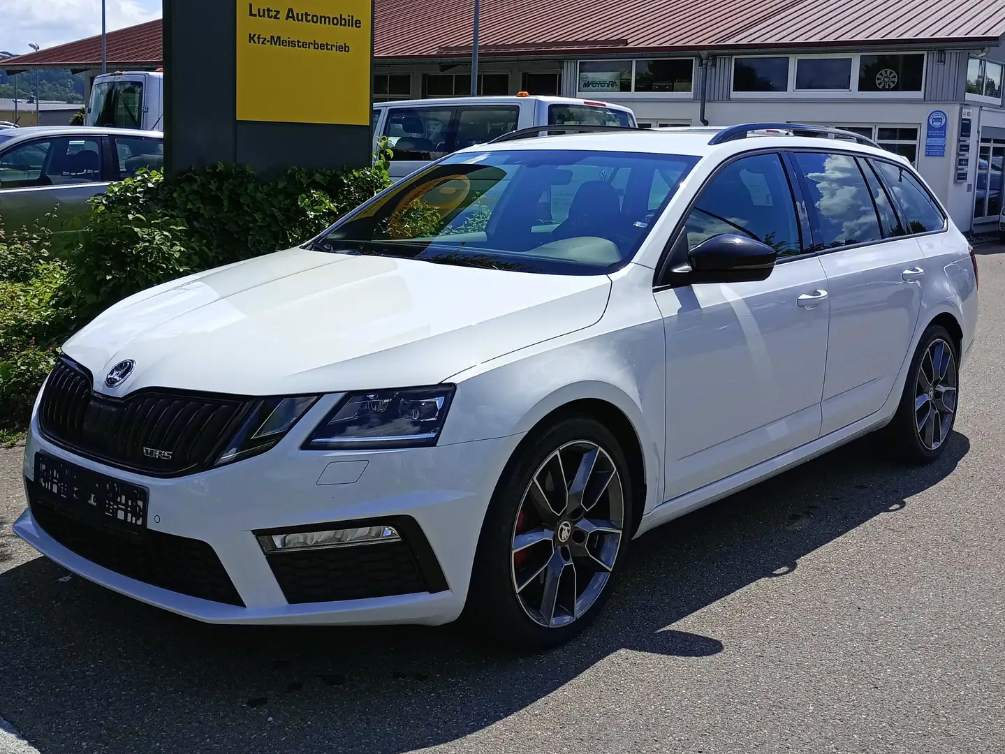 Skoda Octavia Combi 2.0 TDI 4x4 DSG RS Weiß - 1