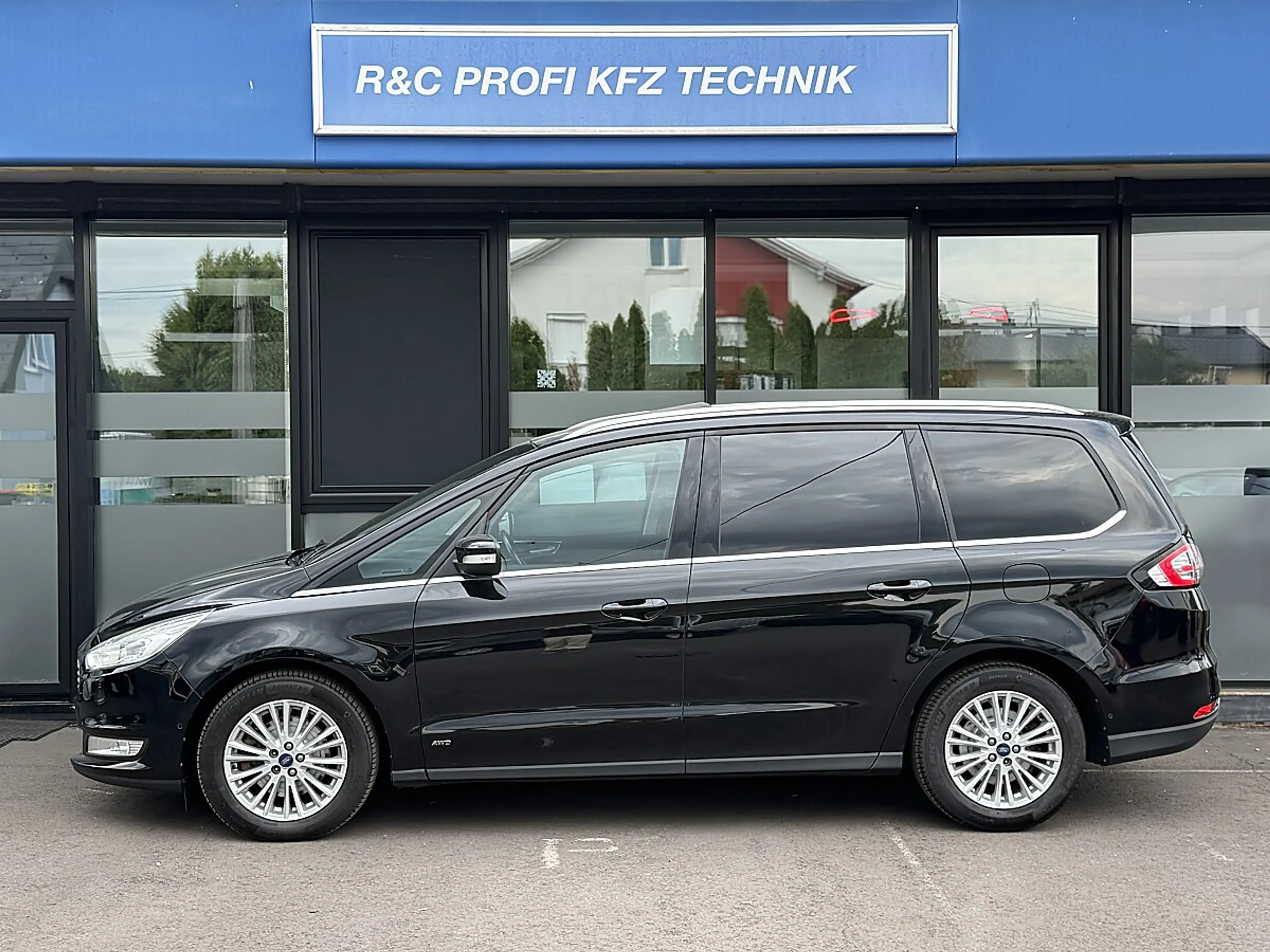 Ford Galaxy 2.0 TDCi Titanium AWD Start/Stopp/KEYLESS/PANO/SHZ — photo 13
