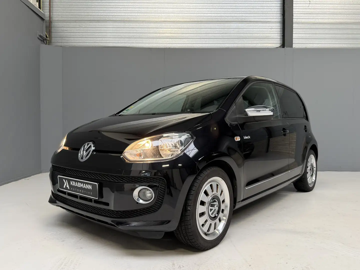 Volkswagen up! 1.0 high up! Black Up! 75pk|5drs|Navi|Airco| Zwart - 1
