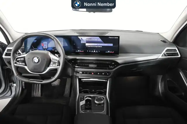 BMW 3 Series view 11