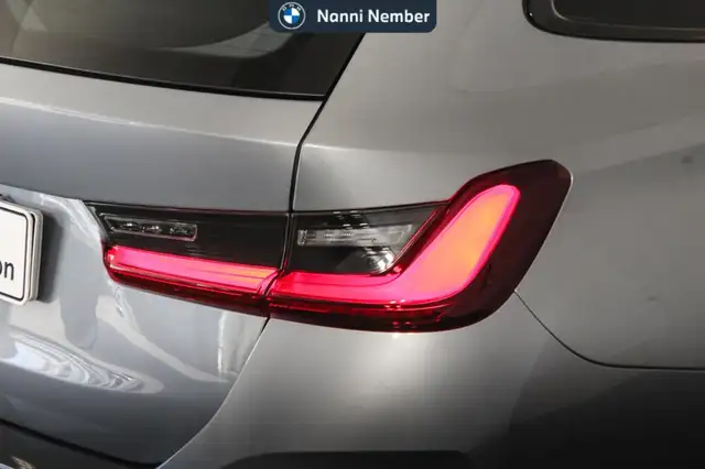 BMW 3 Series view 6