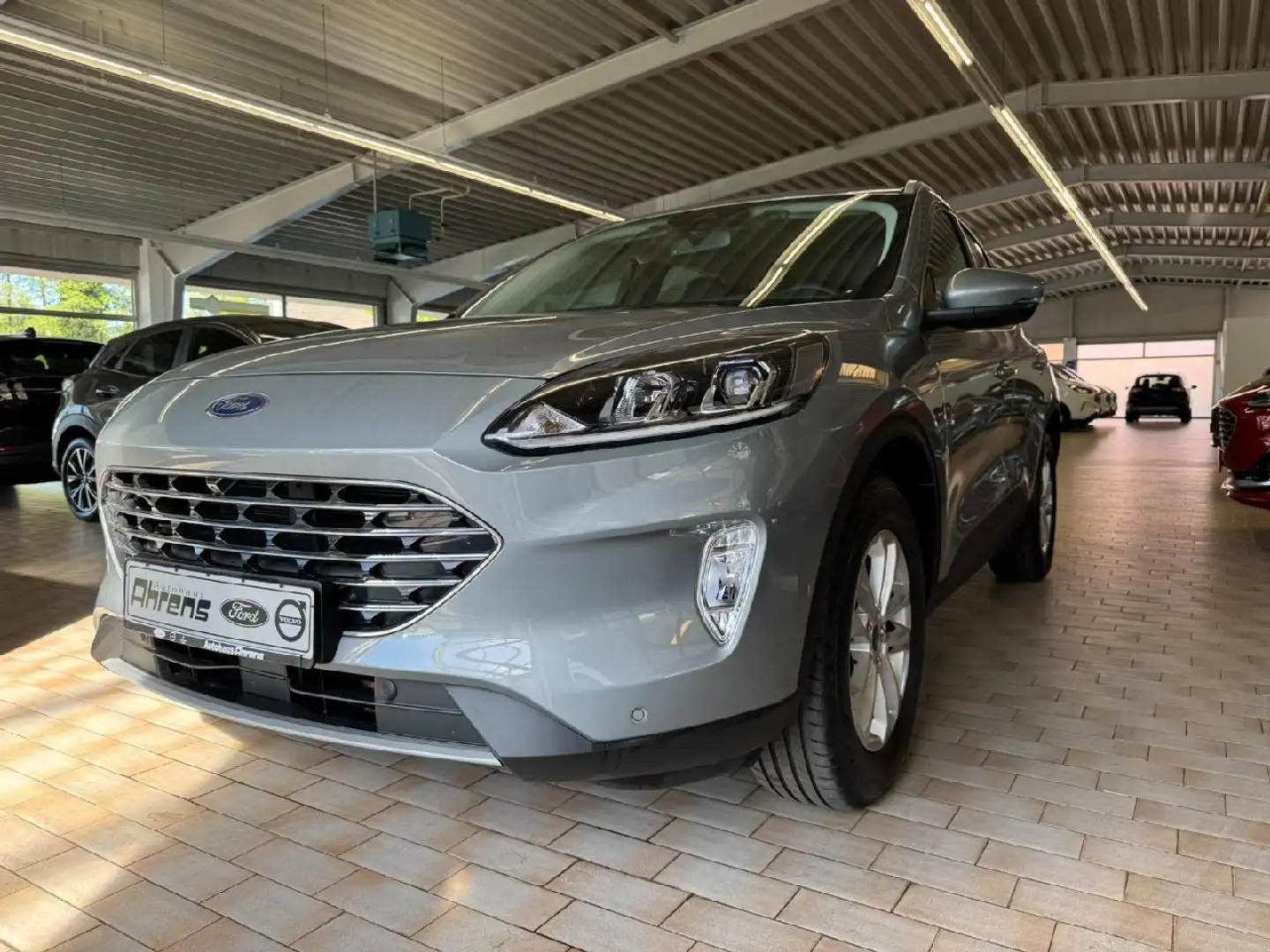Ford Kuga Kuga Titanium AWD Automatik Gris - 1