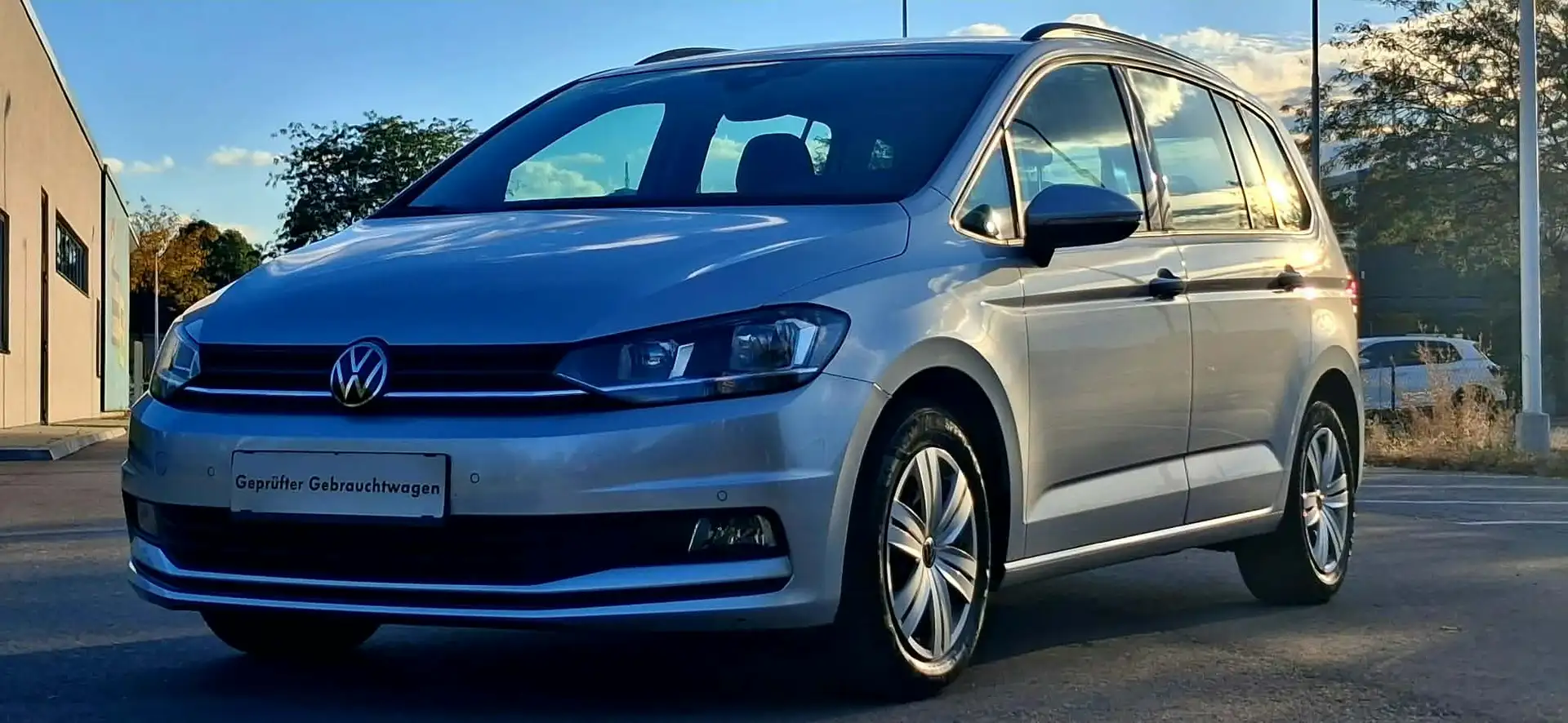 Volkswagen Touran Touran 2,0 TDI Pickerl 5/2028 Grau - 1