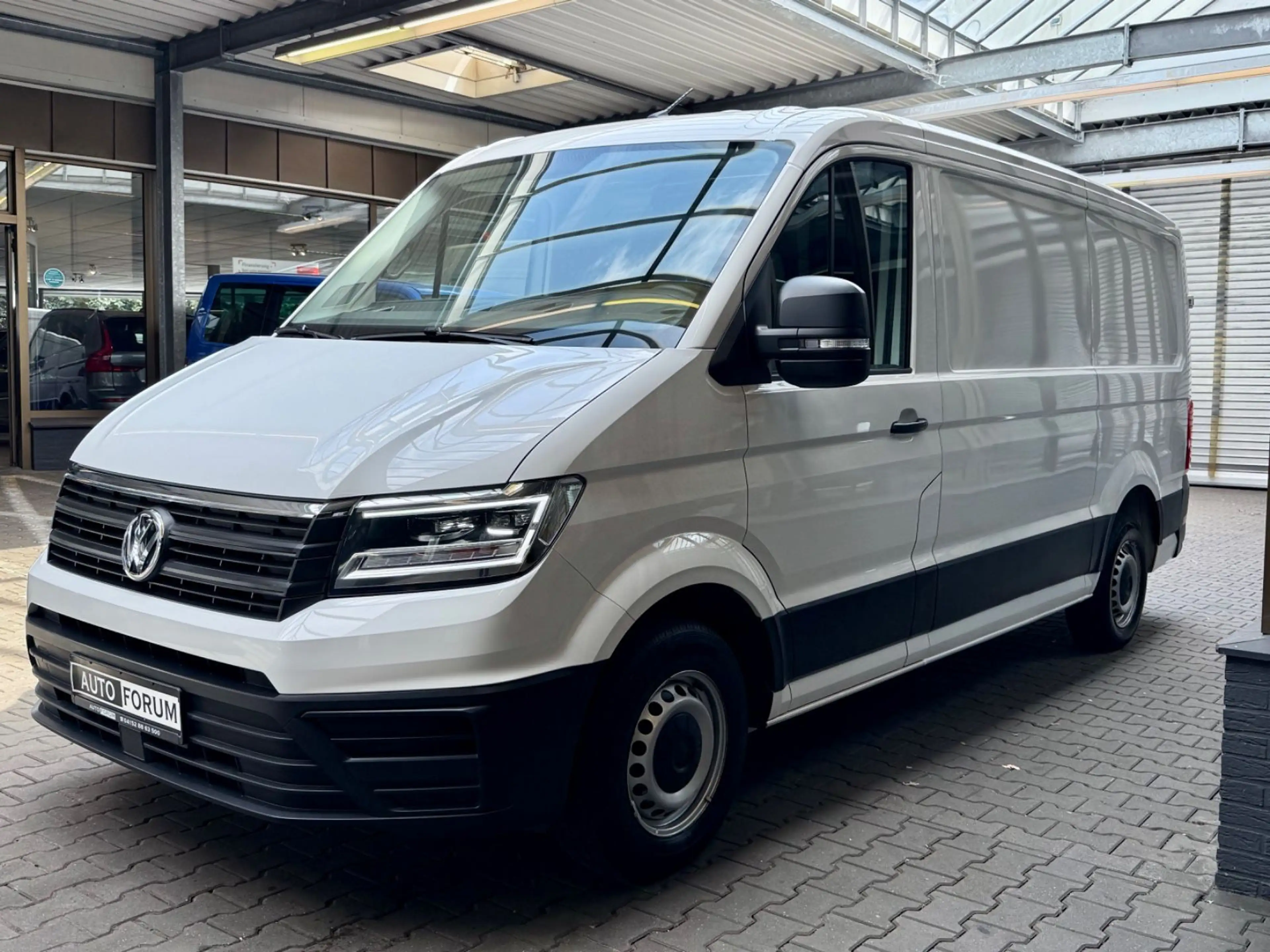 Volkswagen Crafter 2.0 TDI L3H2 3,5t AHK KLIMA NAVI CAM LED — photo 5