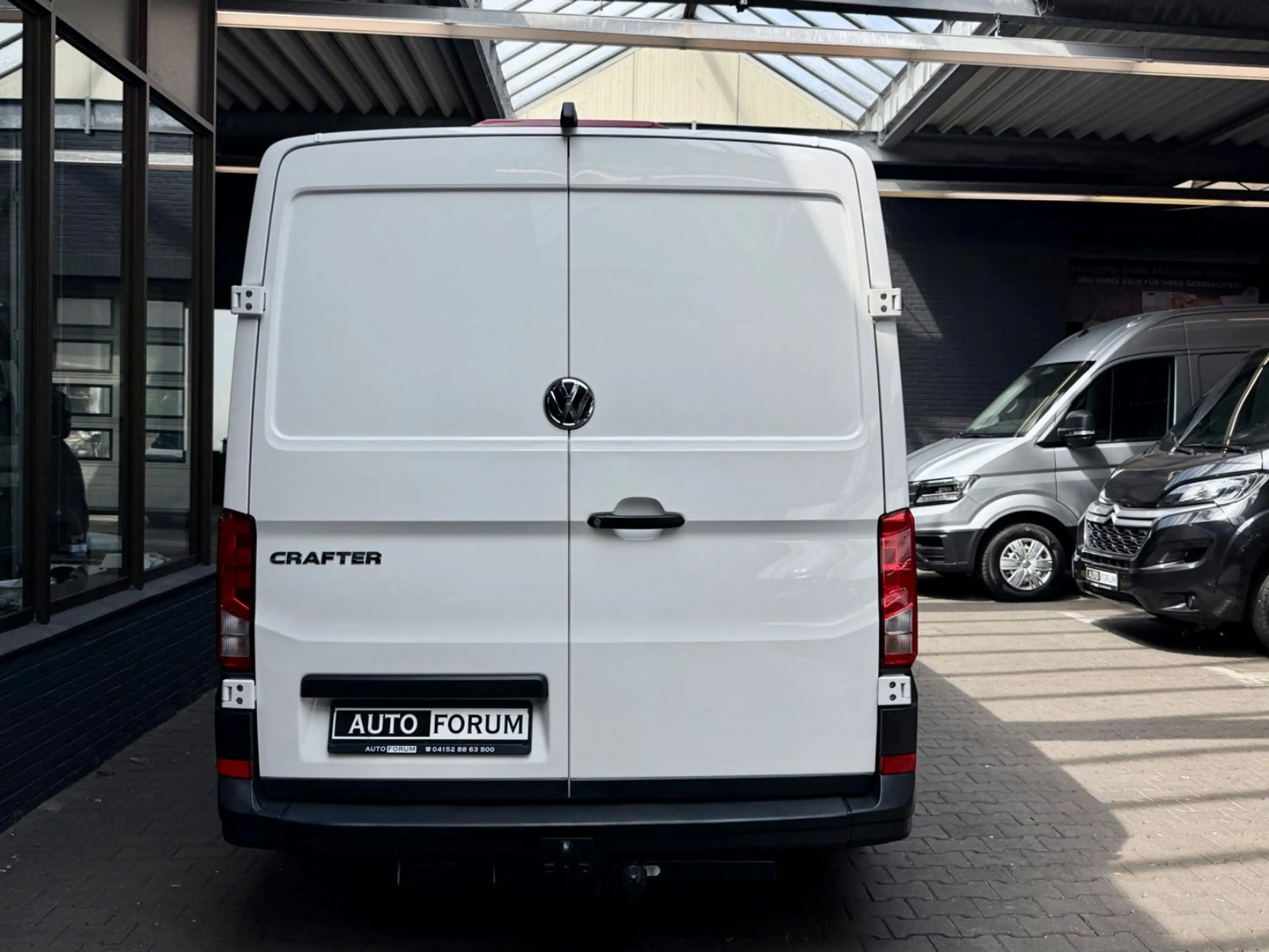 Volkswagen Crafter 2.0 TDI L3H2 3,5t AHK KLIMA NAVI CAM LED — photo 10