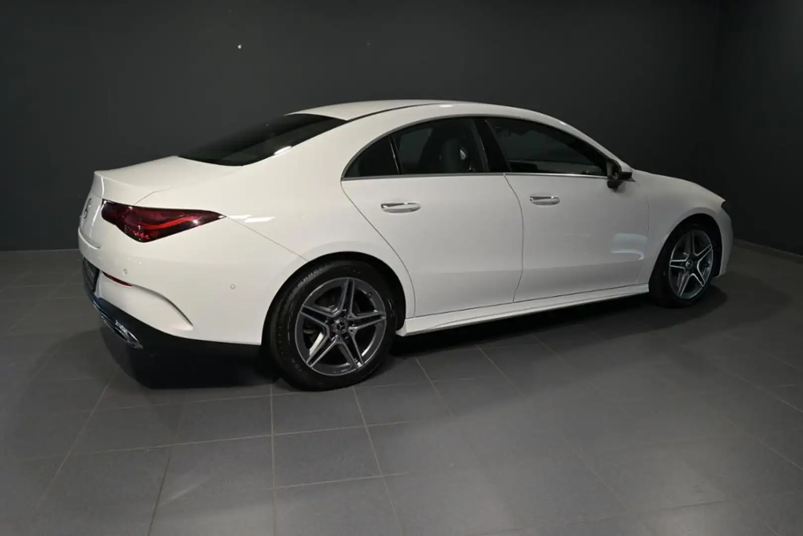 Mercedes-Benz CLA 200 Coupé AMG/KAMERA/LED/SHZ Alb - 2