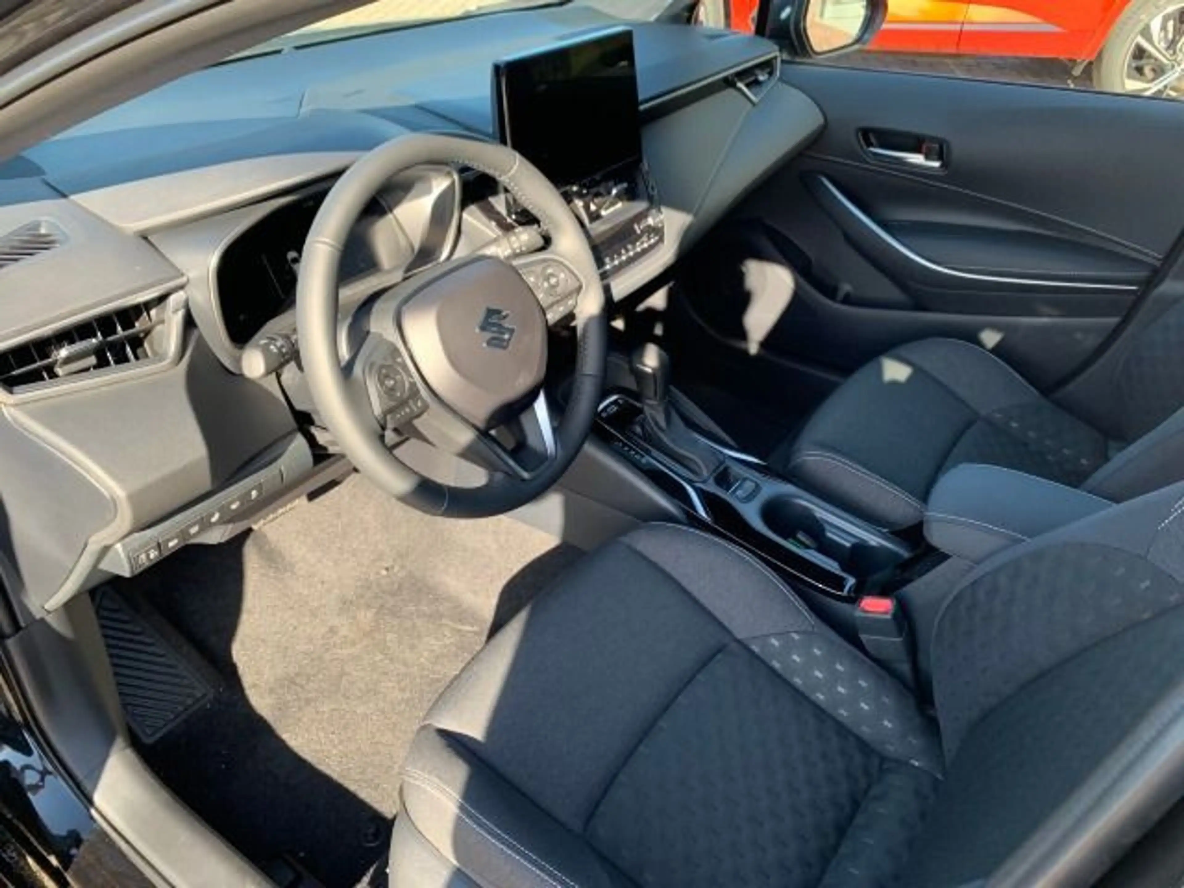 Suzuki Swace 1.8 Hybrid Comfort+ Navi Kamera — photo 10