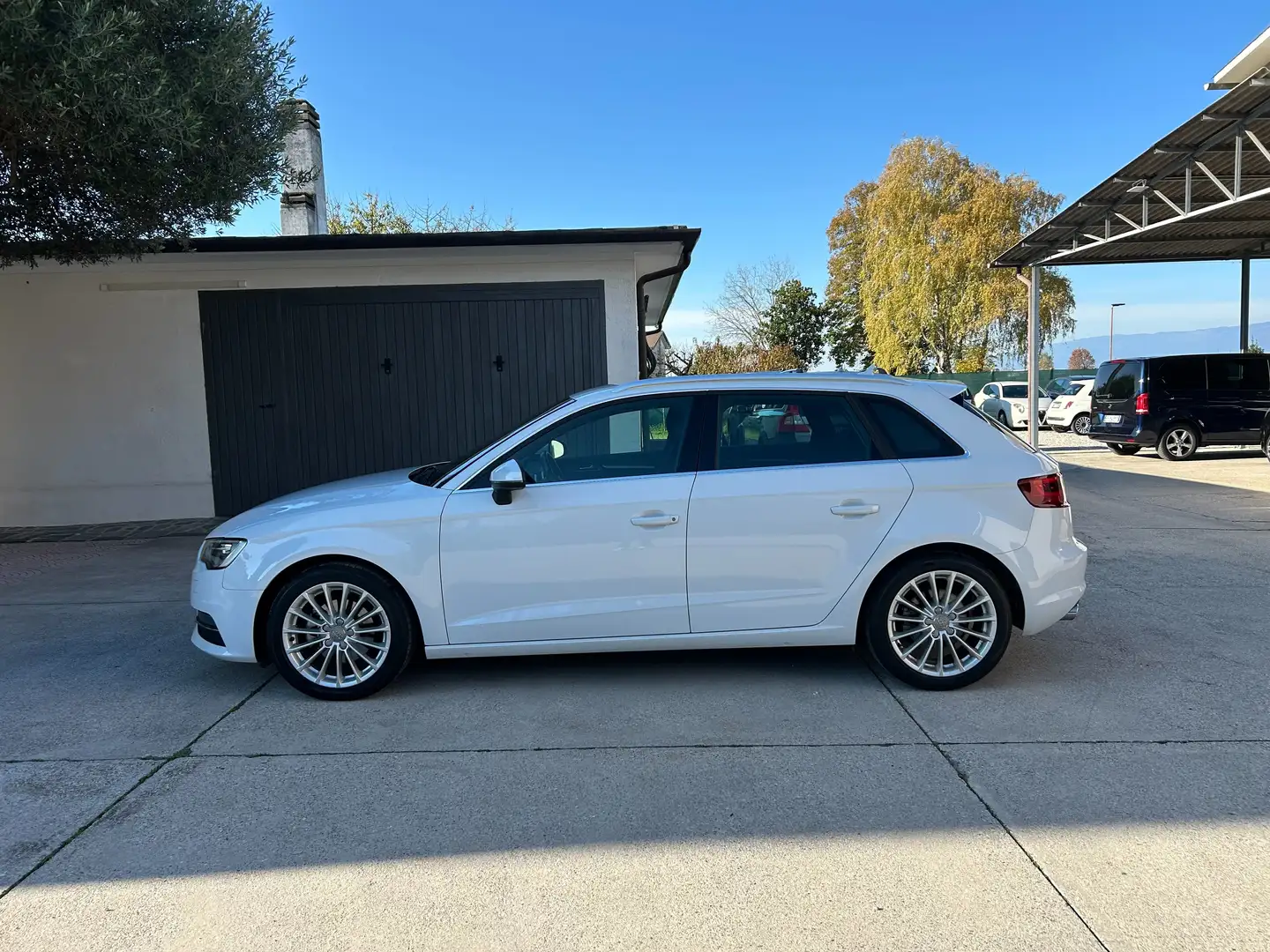 Audi A3 Sportback 2.0 tdi S-tronic Full Opt. Blanc - 2