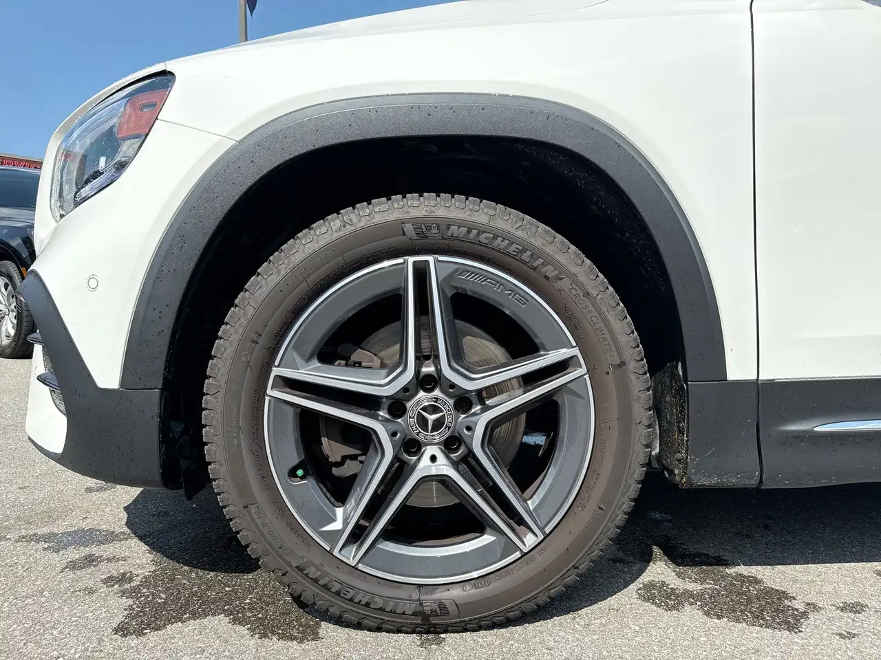 Mercedes-Benz GLB снимка Mercedes-Benz GLB