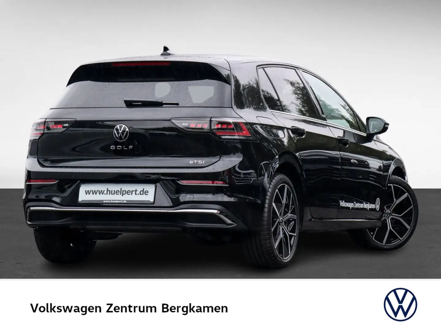 Volkswagen Golf VIII 1.5 eTSI EDITION 50 PANO CAM ACC LM18 Schwarz - 2