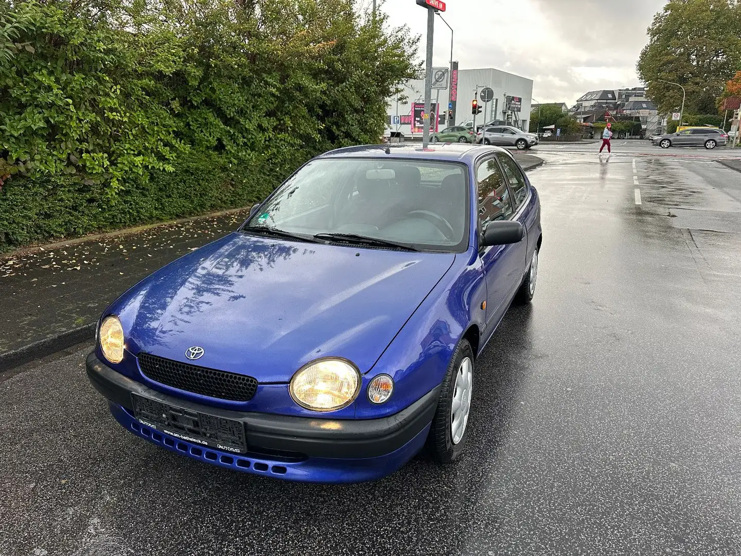 Toyota Corolla 1,4 Sehr Gepflegt Blau - 1
