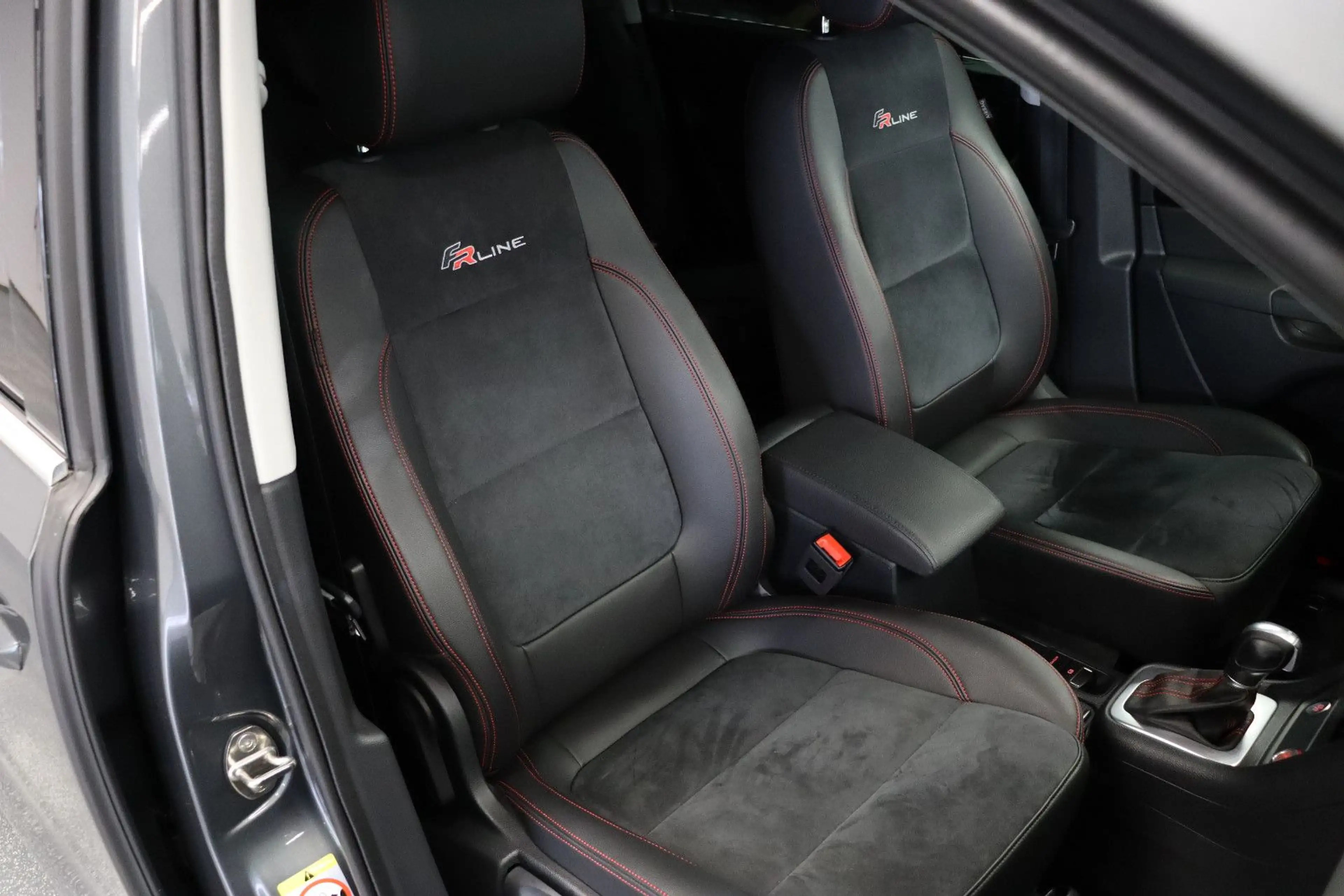SEAT Alhambra 2.0 TDI FR-Line DSG Standh. 7-Sitzer — photo 12