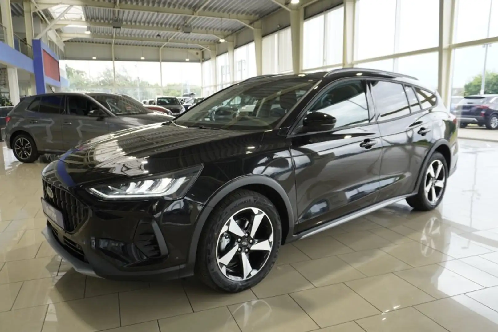 Ford Focus Active X 1,5 115PS aAHK/Navi/Kamera/Winterp.     * Schwarz - 1