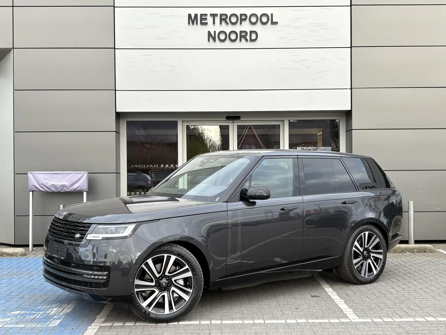Land Rover Range Rover // SWB P550e HSE Grijs - 1