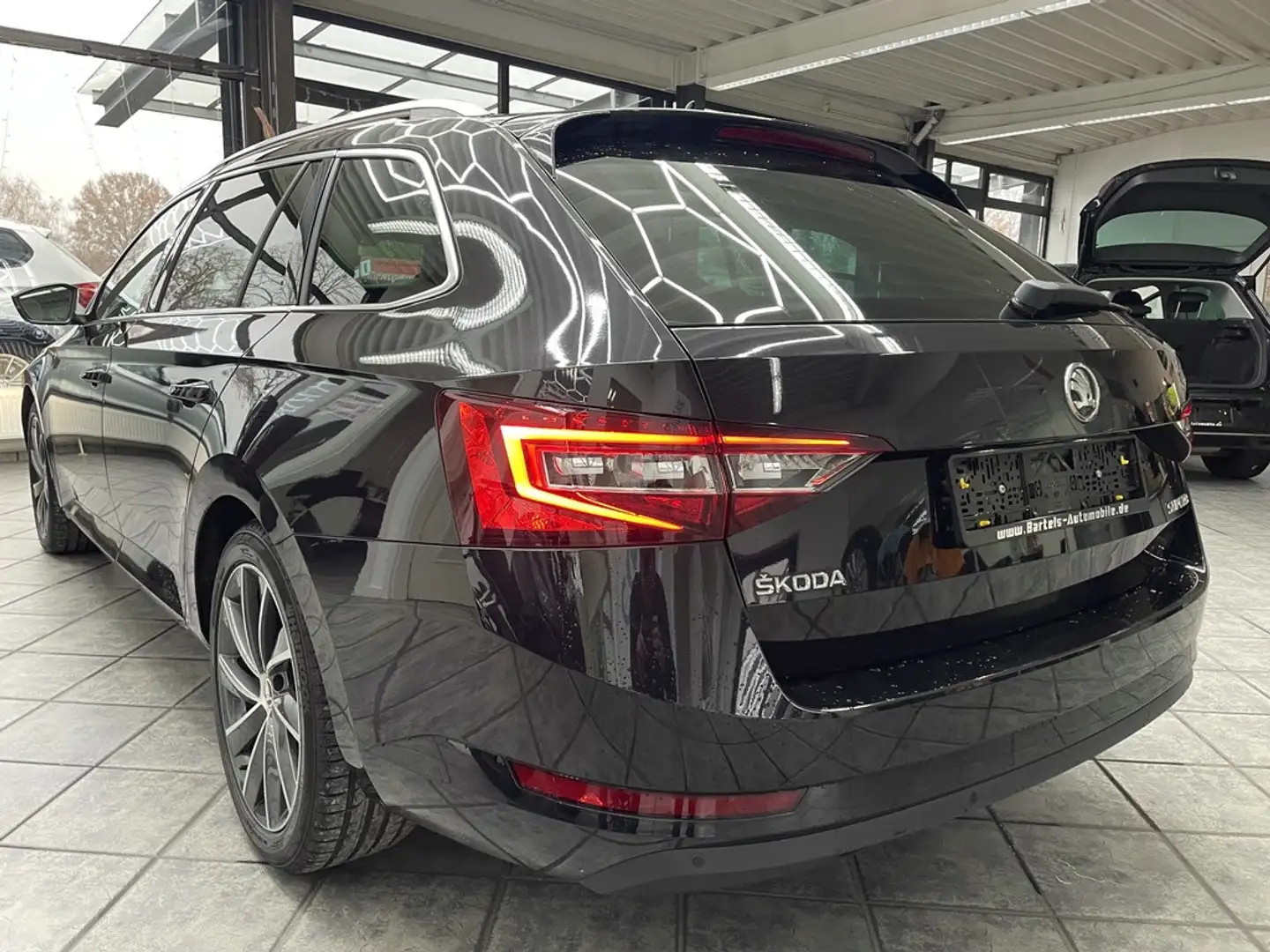 Skoda Superb Combi 2.0 TDI L&K, Leder, ACC, Canton Noir - 2