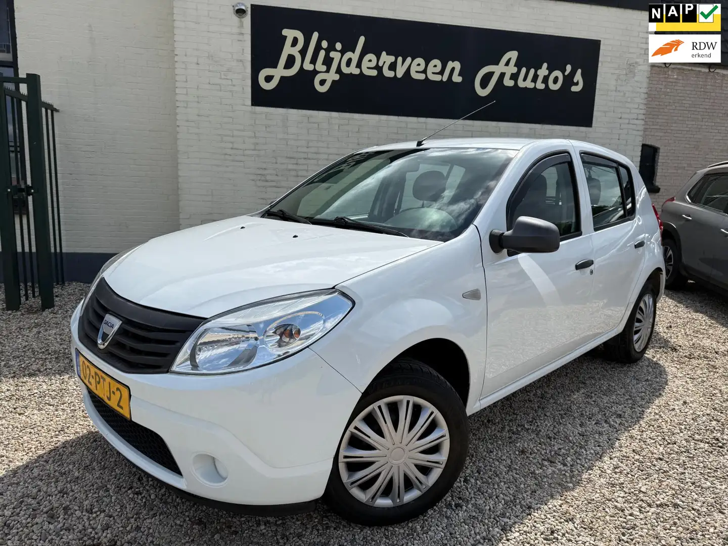 Dacia Sandero 1.2 NIEUWE APK 07-2026 Wit - 1