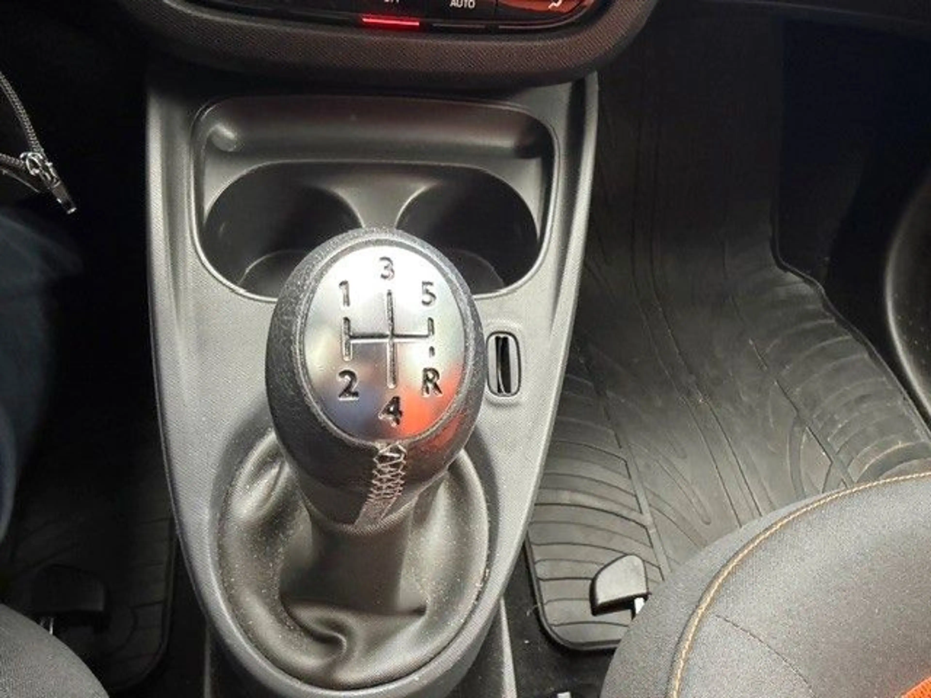 smart forTwo FOR TWO COUPE  52 kW ERST 37TKM — photo 6